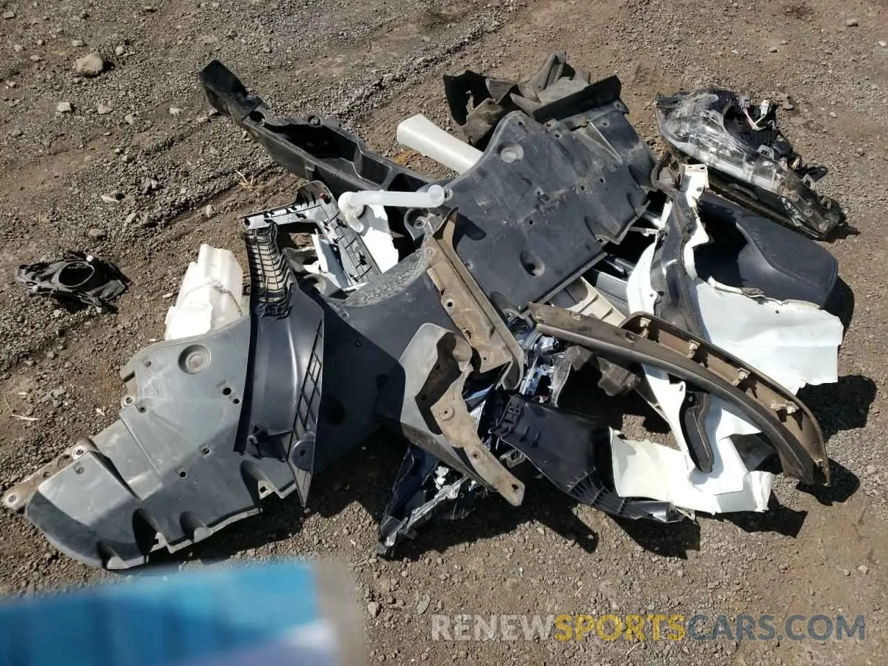 12 Photograph of a damaged car JTMDWRFV3LD526661 TOYOTA RAV4 2020