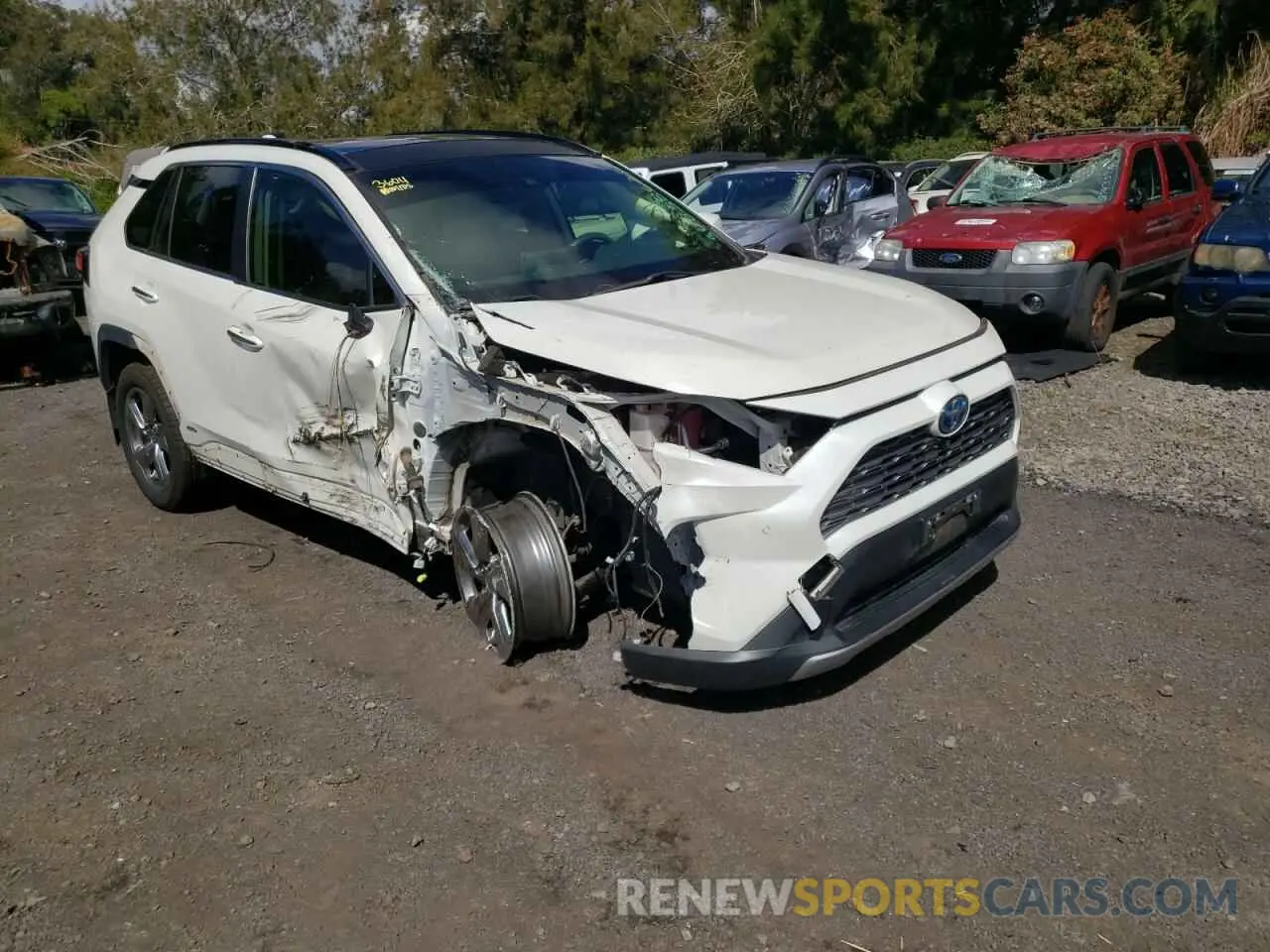 4 Photograph of a damaged car JTMDWRFV3LD526661 TOYOTA RAV4 2020