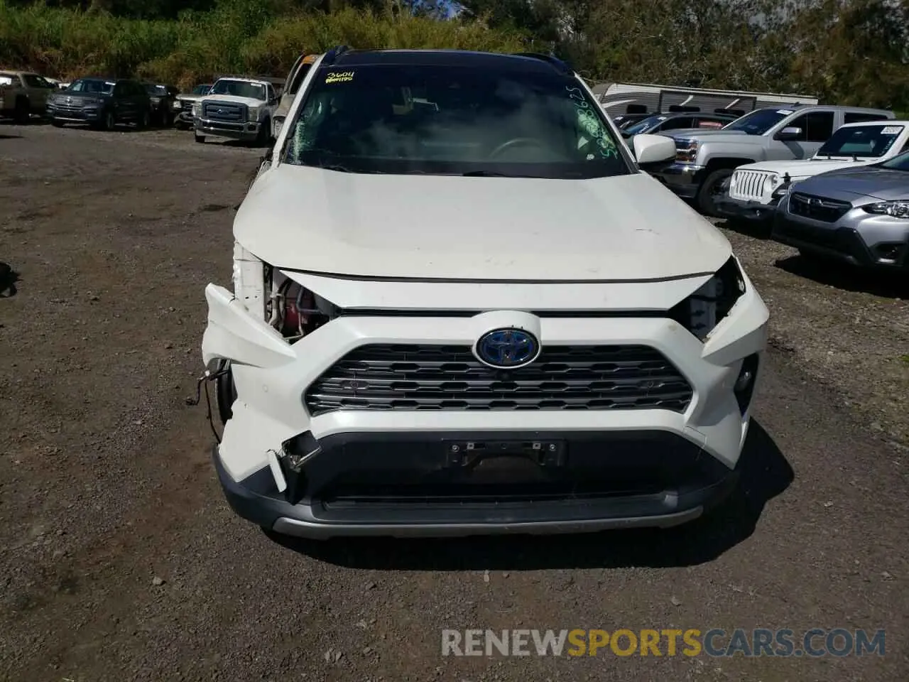 5 Photograph of a damaged car JTMDWRFV3LD526661 TOYOTA RAV4 2020