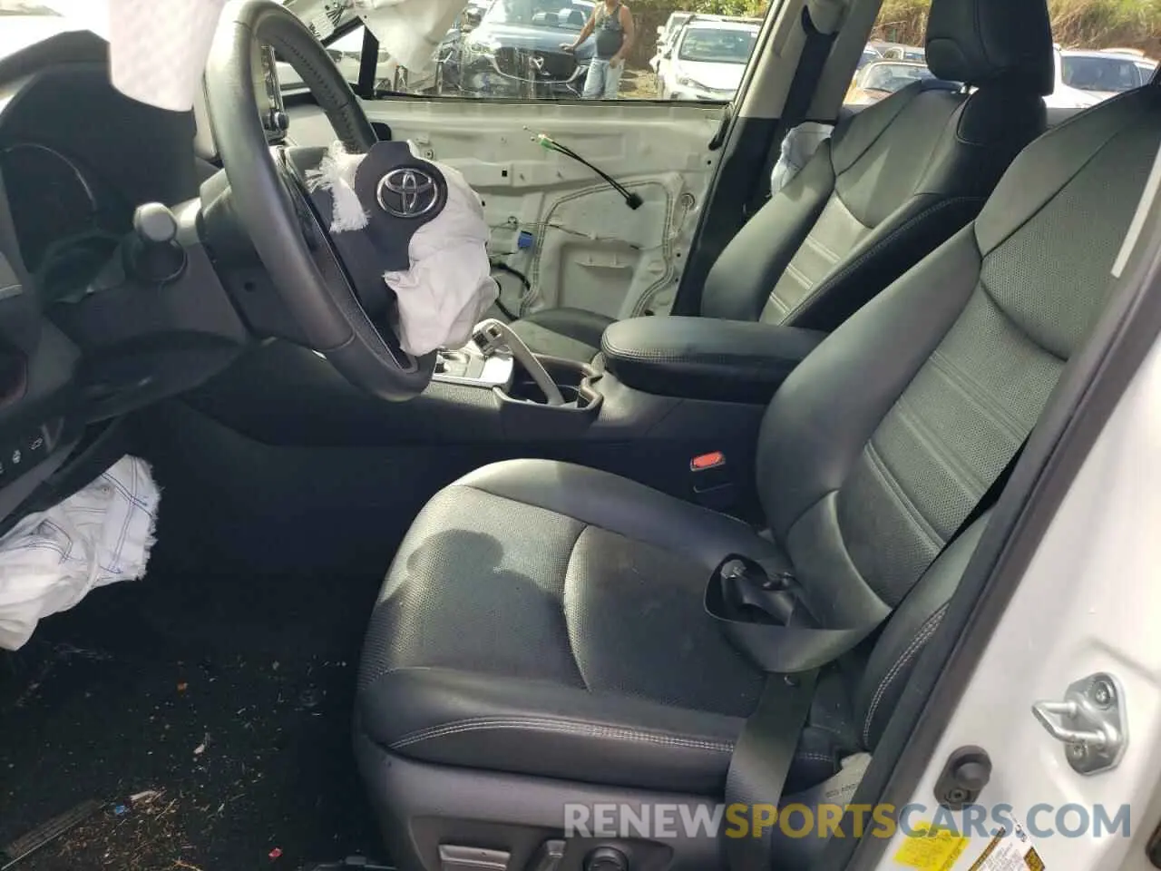 7 Photograph of a damaged car JTMDWRFV3LD526661 TOYOTA RAV4 2020
