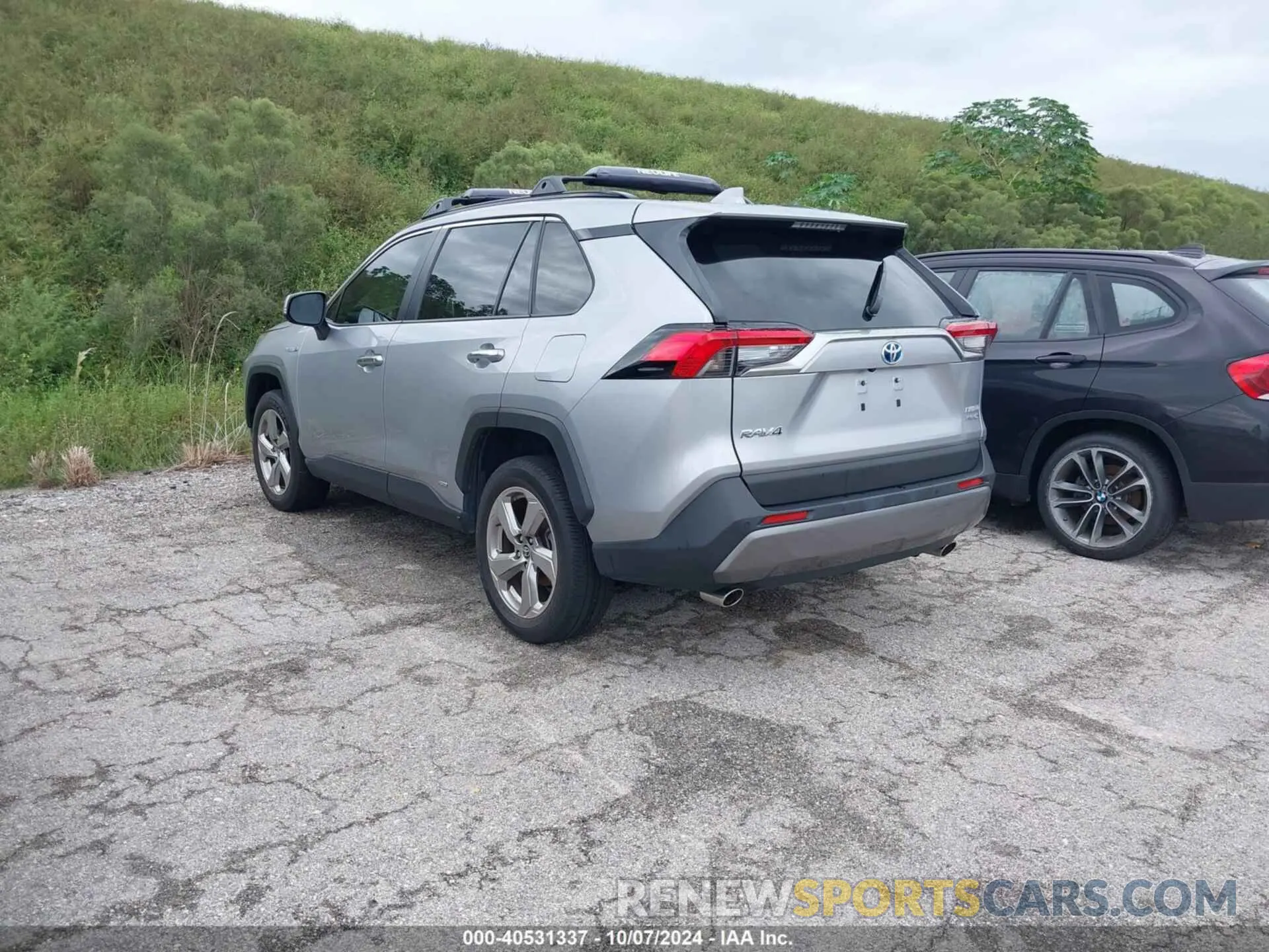 3 Photograph of a damaged car JTMDWRFV4LD550905 TOYOTA RAV4 2020