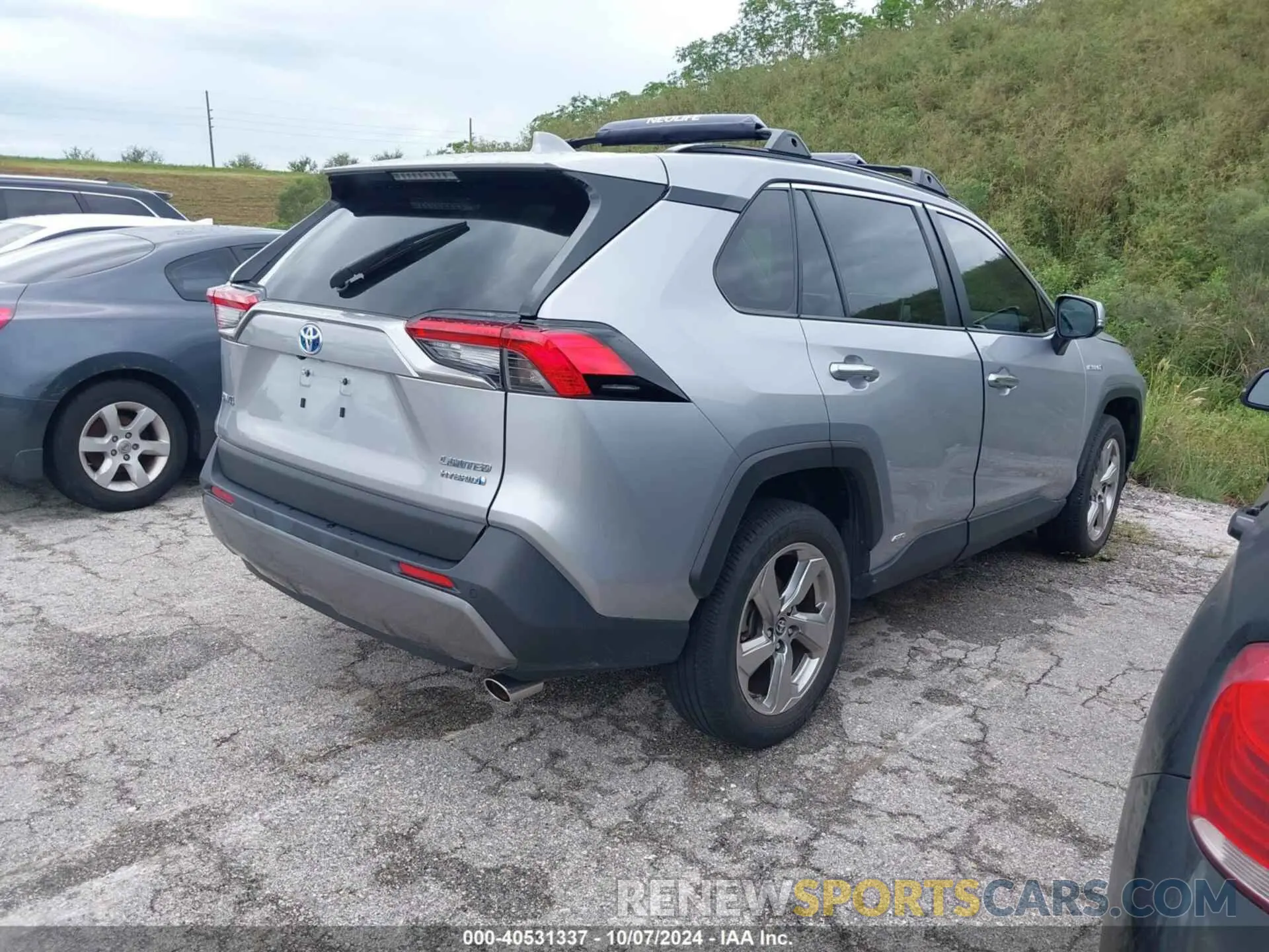 4 Photograph of a damaged car JTMDWRFV4LD550905 TOYOTA RAV4 2020