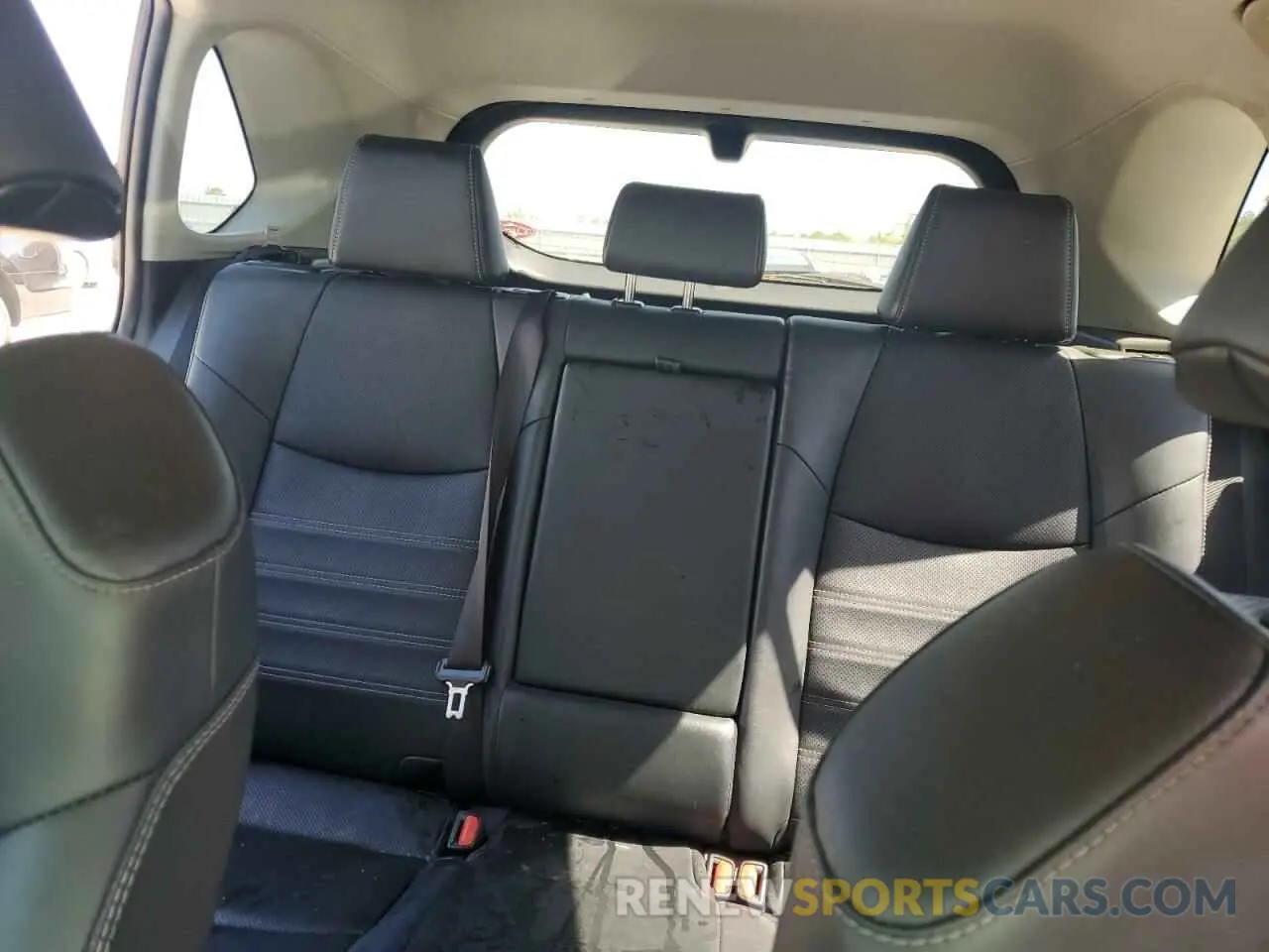 10 Фотография поврежденного автомобиля JTMDWRFV6LJ048608 TOYOTA RAV4 2020