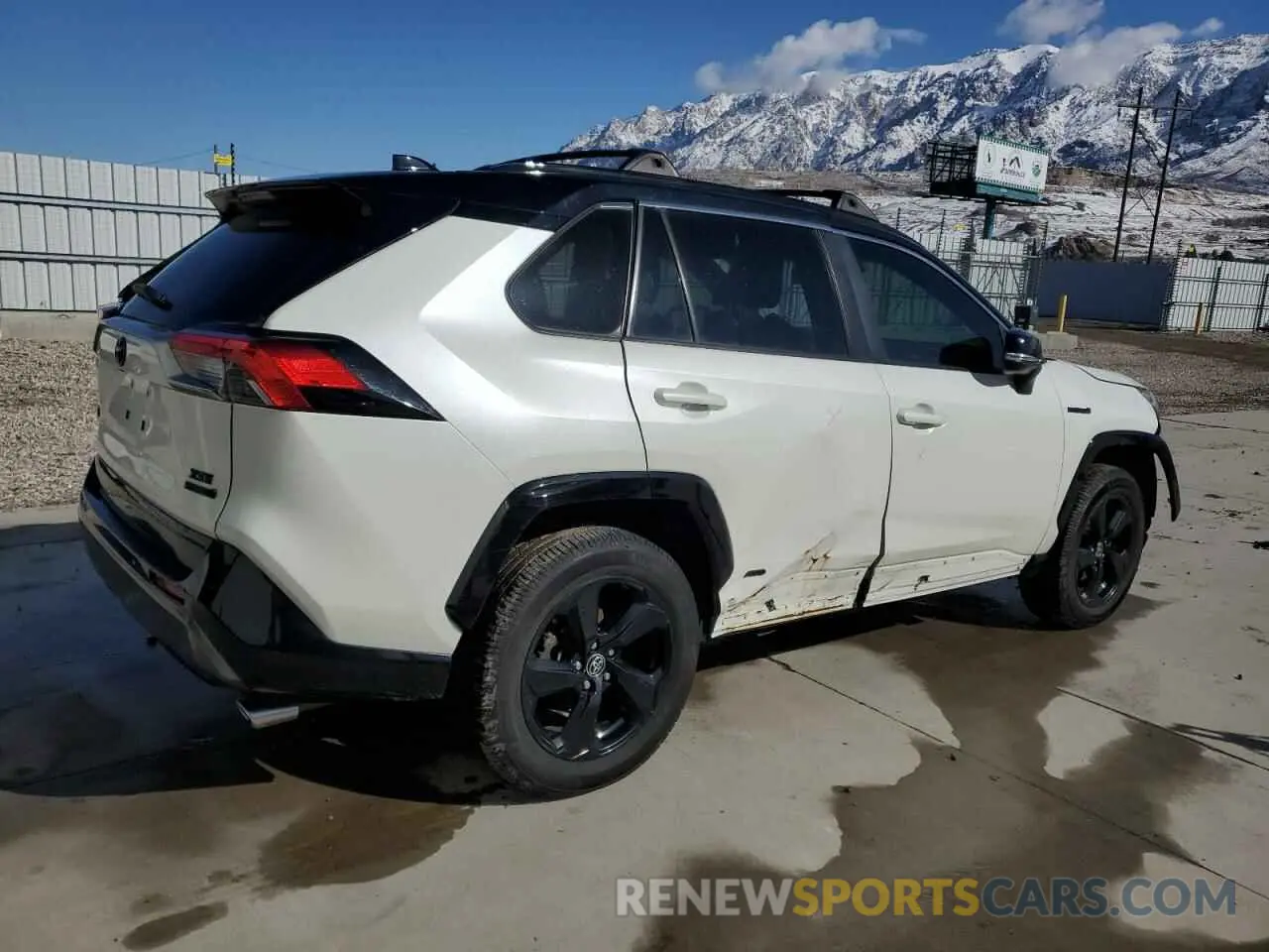 3 Photograph of a damaged car JTMEWRFV1LD538182 TOYOTA RAV4 2020