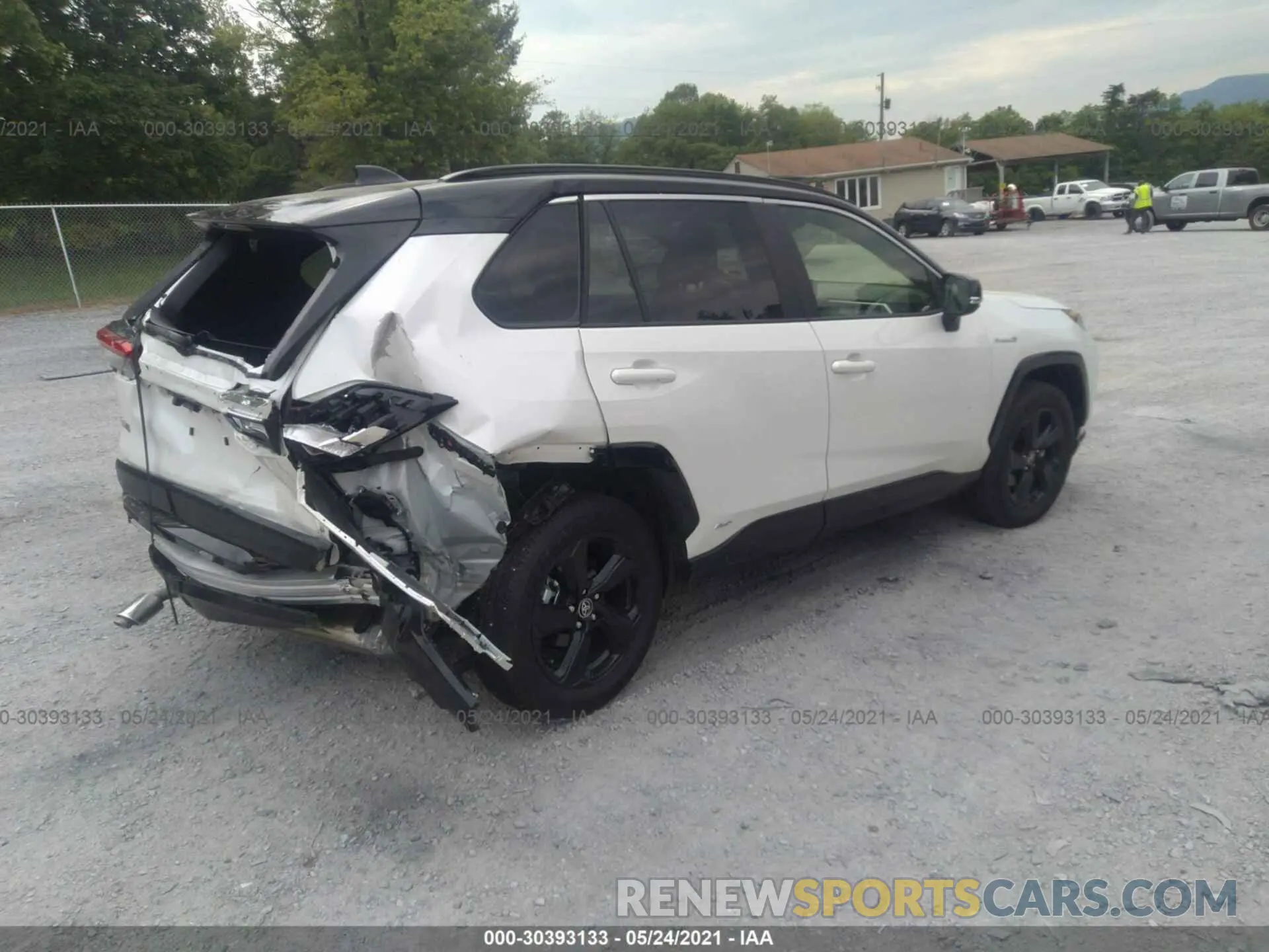 4 Photograph of a damaged car JTMEWRFV2LD548266 TOYOTA RAV4 2020