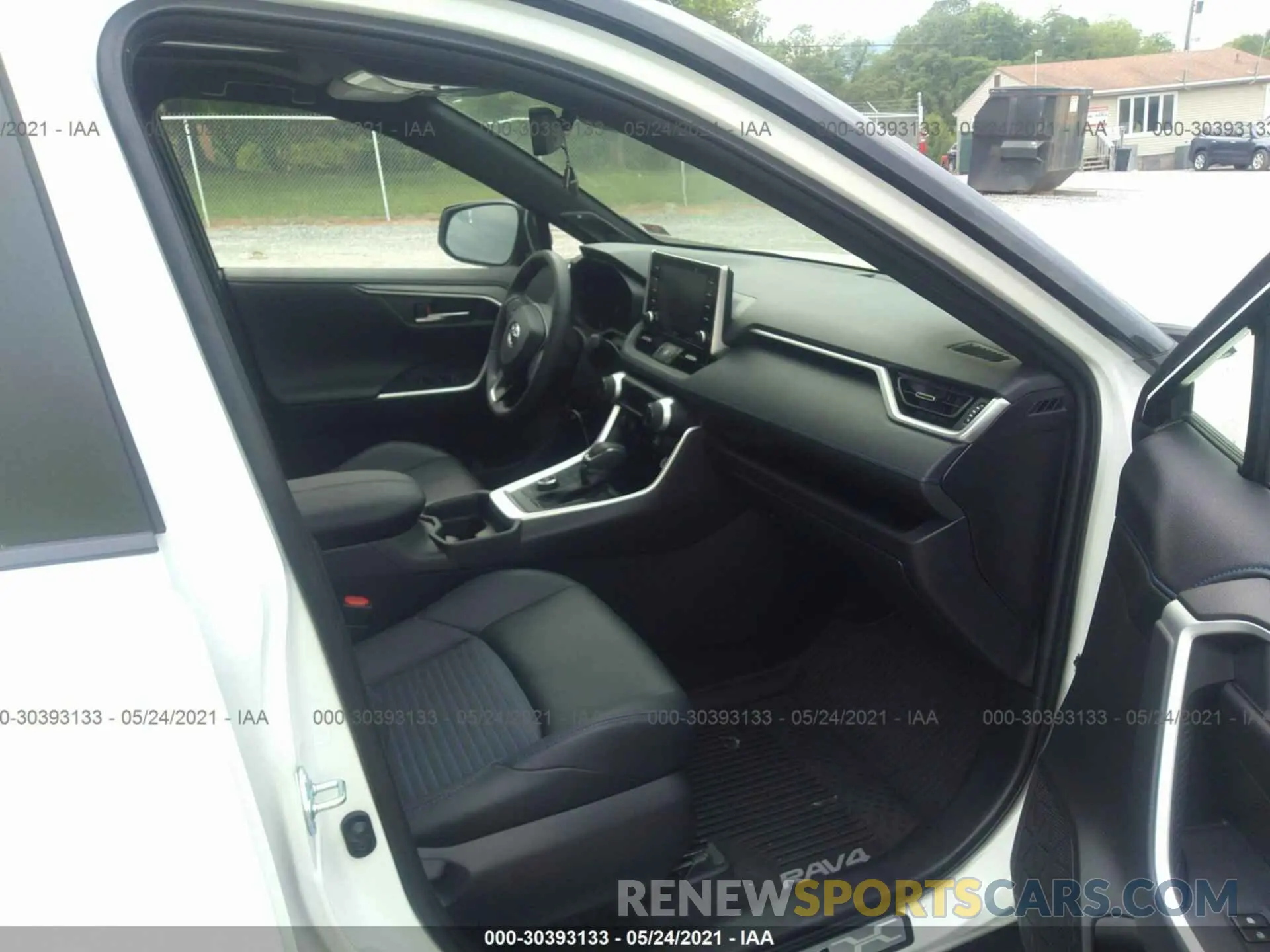 5 Photograph of a damaged car JTMEWRFV2LD548266 TOYOTA RAV4 2020