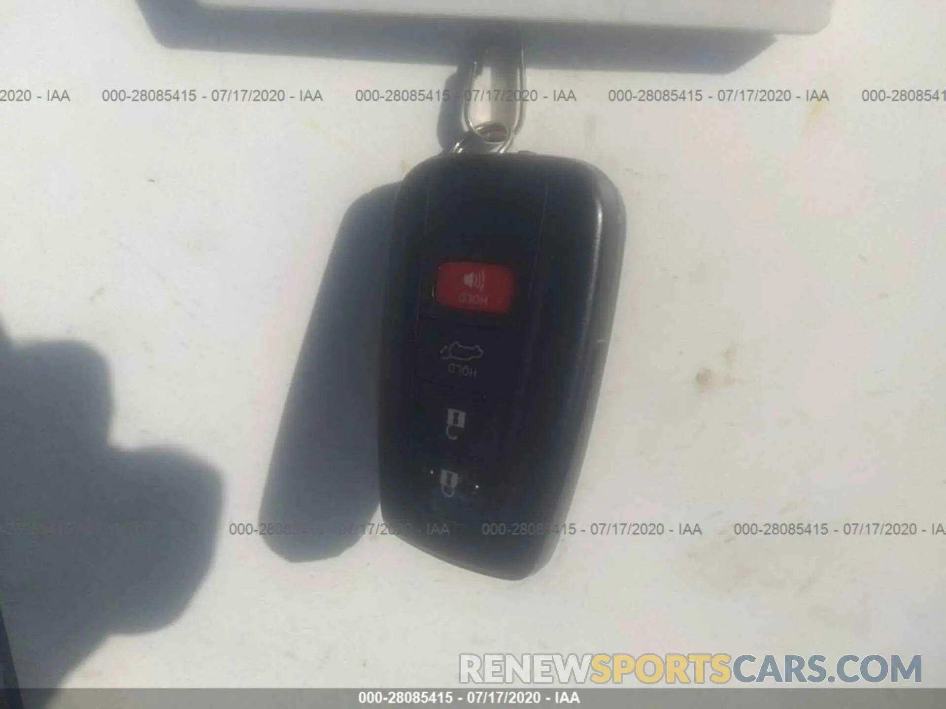 11 Photograph of a damaged car JTMEWRFV2LJ039795 TOYOTA RAV4 2020