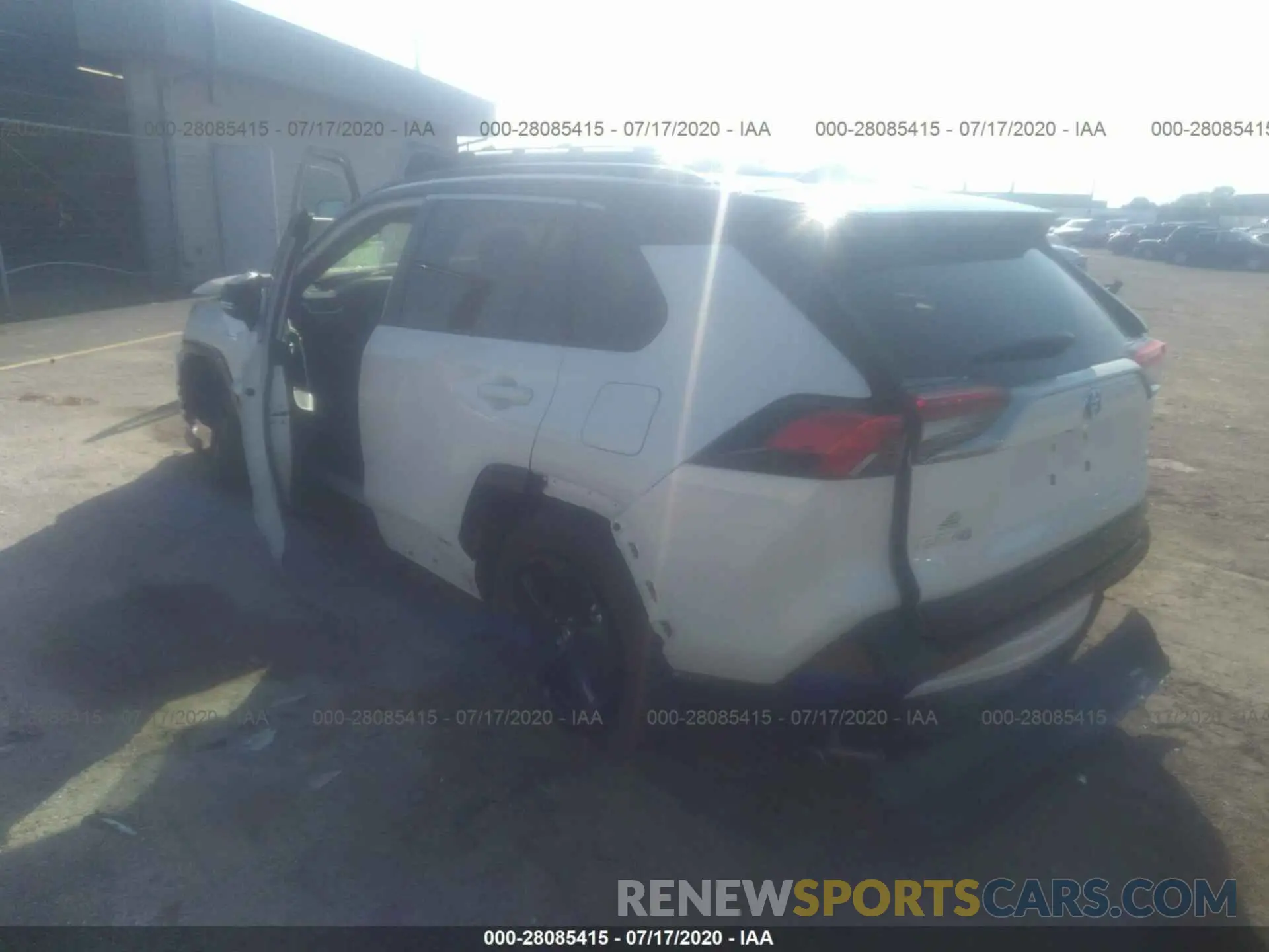 3 Photograph of a damaged car JTMEWRFV2LJ039795 TOYOTA RAV4 2020