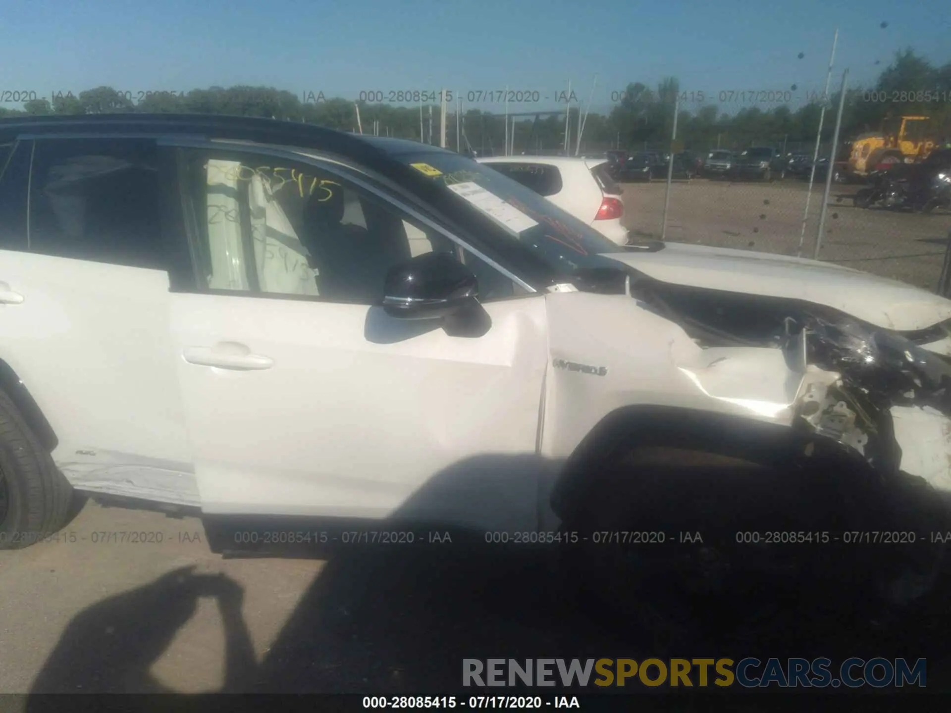 6 Photograph of a damaged car JTMEWRFV2LJ039795 TOYOTA RAV4 2020