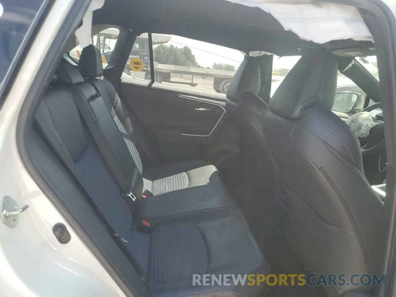 11 Photograph of a damaged car JTMEWRFV3LD532660 TOYOTA RAV4 2020