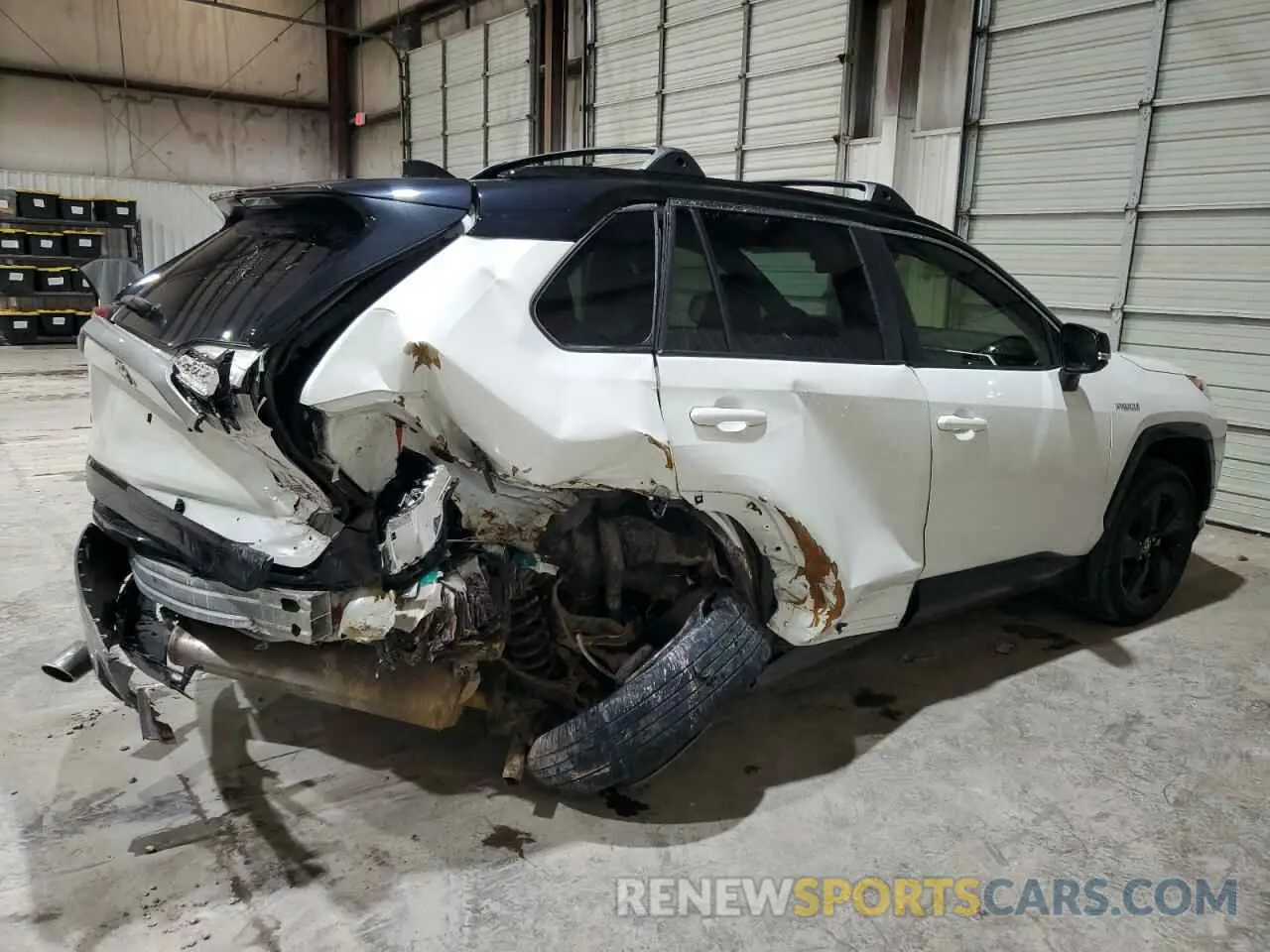 3 Фотография поврежденного автомобиля JTMEWRFV3LJ046643 TOYOTA RAV4 2020