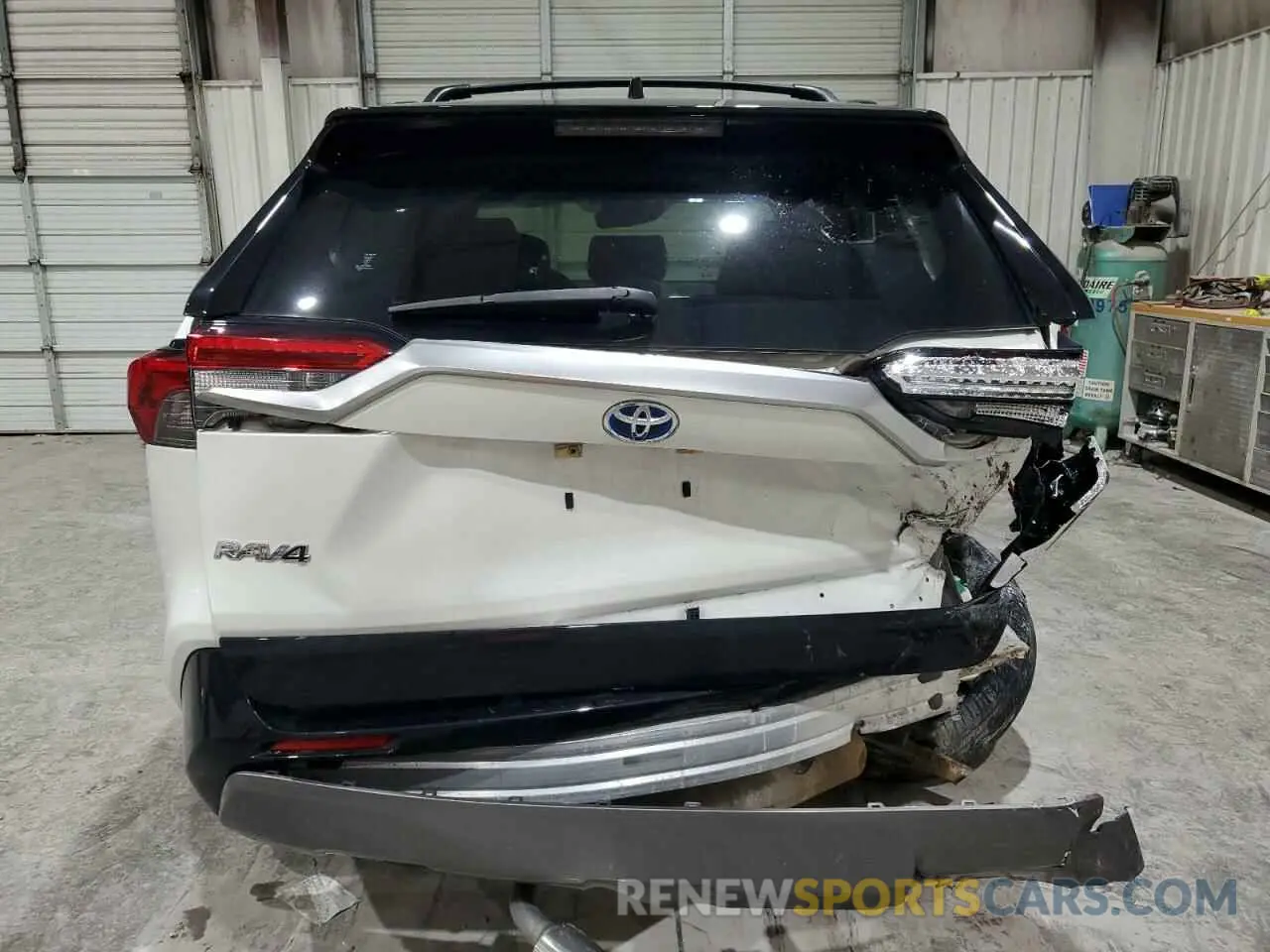6 Фотография поврежденного автомобиля JTMEWRFV3LJ046643 TOYOTA RAV4 2020