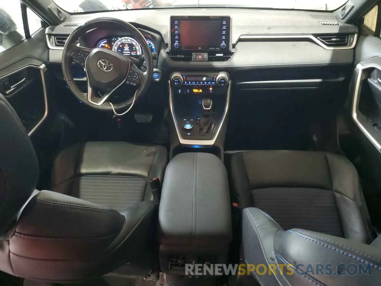 8 Фотография поврежденного автомобиля JTMEWRFV3LJ046643 TOYOTA RAV4 2020
