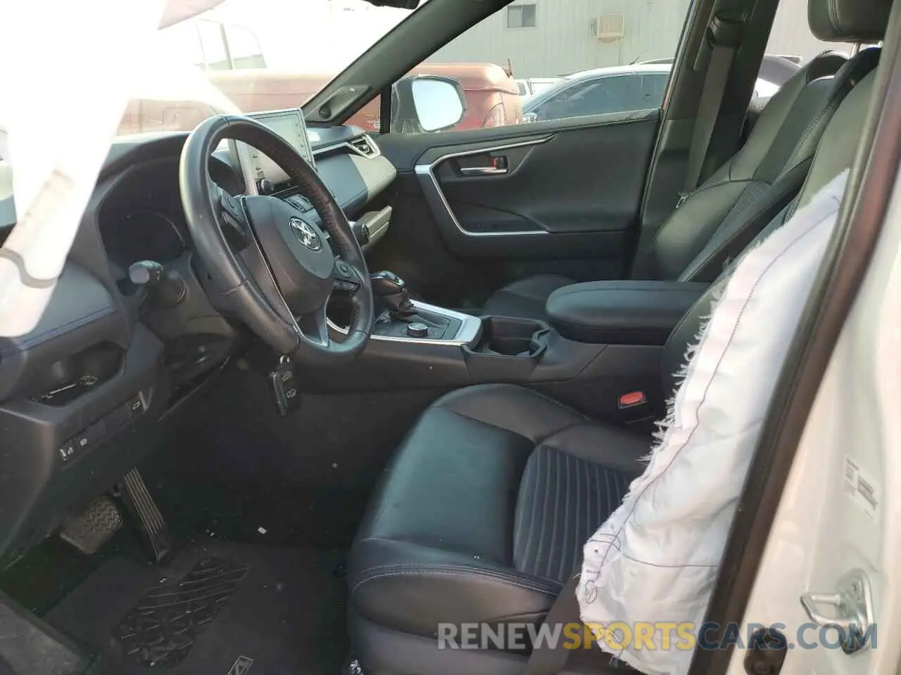 7 Photograph of a damaged car JTMEWRFV4LJ046182 TOYOTA RAV4 2020