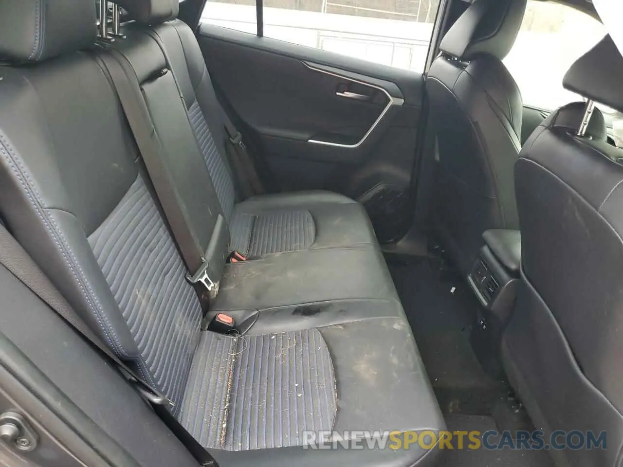 10 Фотография поврежденного автомобиля JTMEWRFV5LD533051 TOYOTA RAV4 2020
