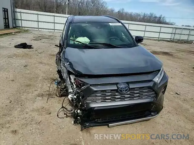 11 Фотография поврежденного автомобиля JTMEWRFV5LD533051 TOYOTA RAV4 2020