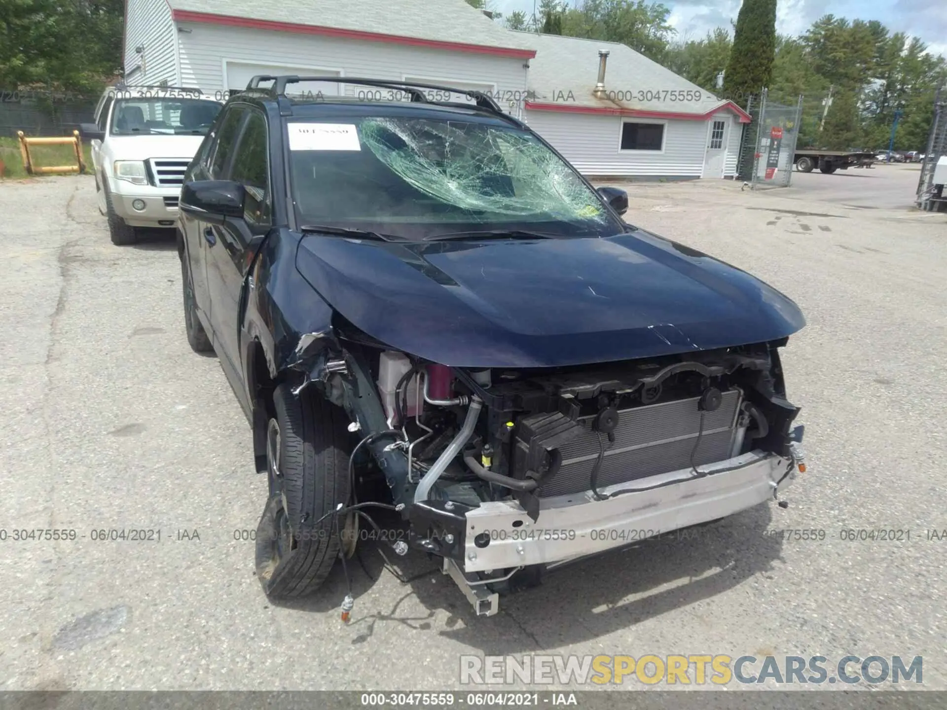 6 Photograph of a damaged car JTMEWRFV5LJ029939 TOYOTA RAV4 2020