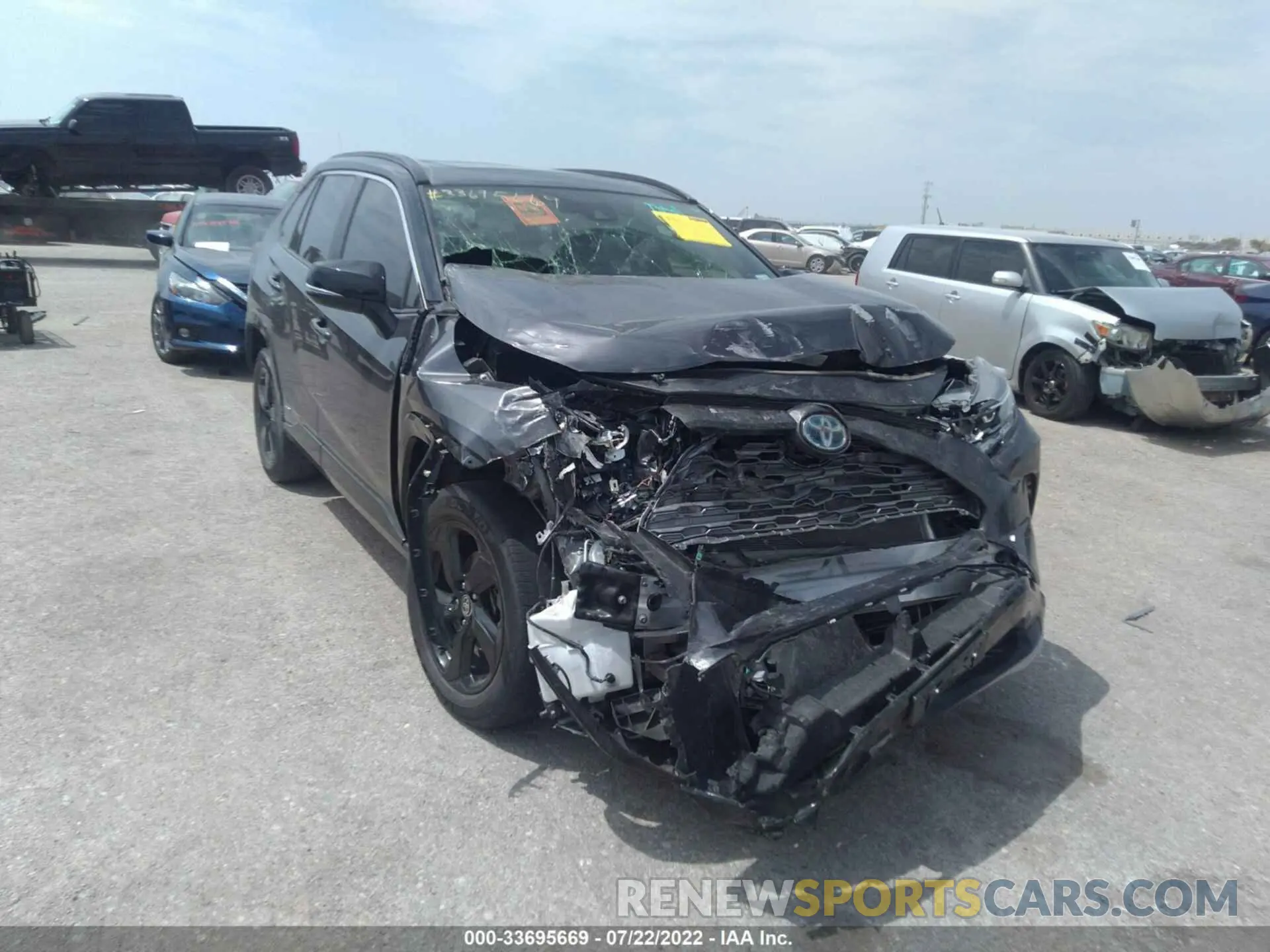 1 Фотография поврежденного автомобиля JTMEWRFV6LJ036625 TOYOTA RAV4 2020