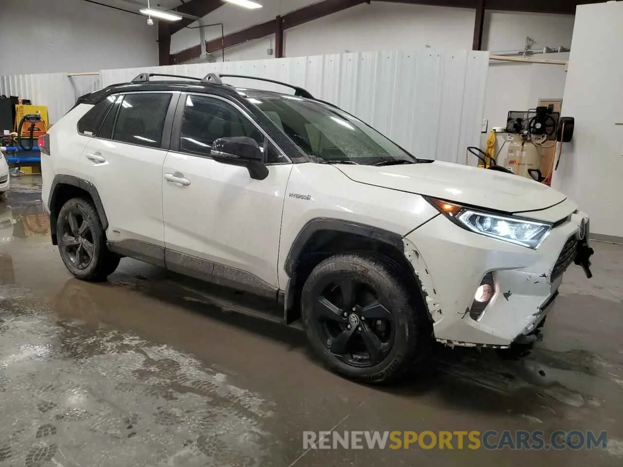 4 Photograph of a damaged car JTMEWRFV7LD527123 TOYOTA RAV4 2020