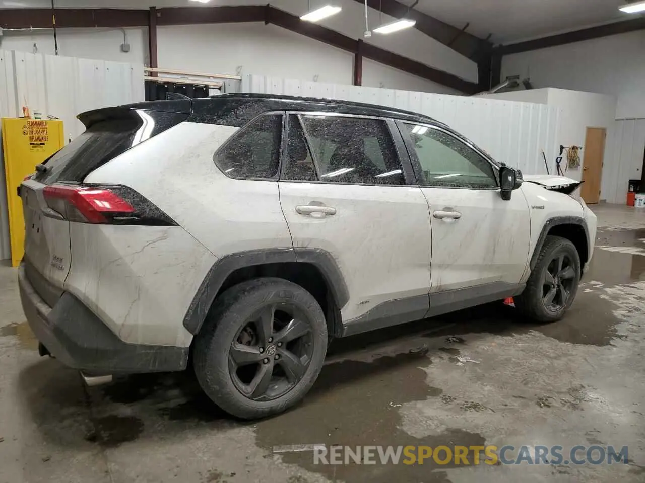 3 Photograph of a damaged car JTMEWRFV7LD548005 TOYOTA RAV4 2020