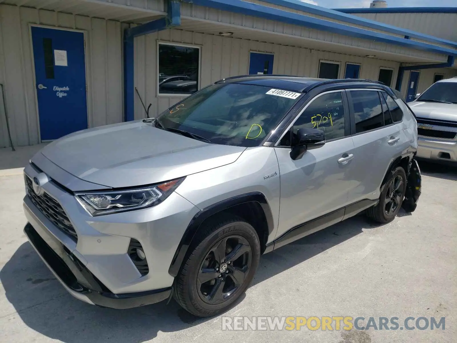 2 Photograph of a damaged car JTMEWRFV7LJ039470 TOYOTA RAV4 2020