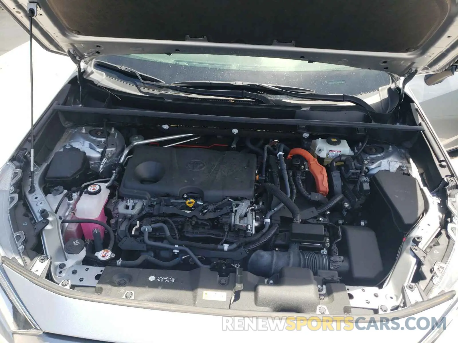 7 Photograph of a damaged car JTMEWRFV7LJ039470 TOYOTA RAV4 2020