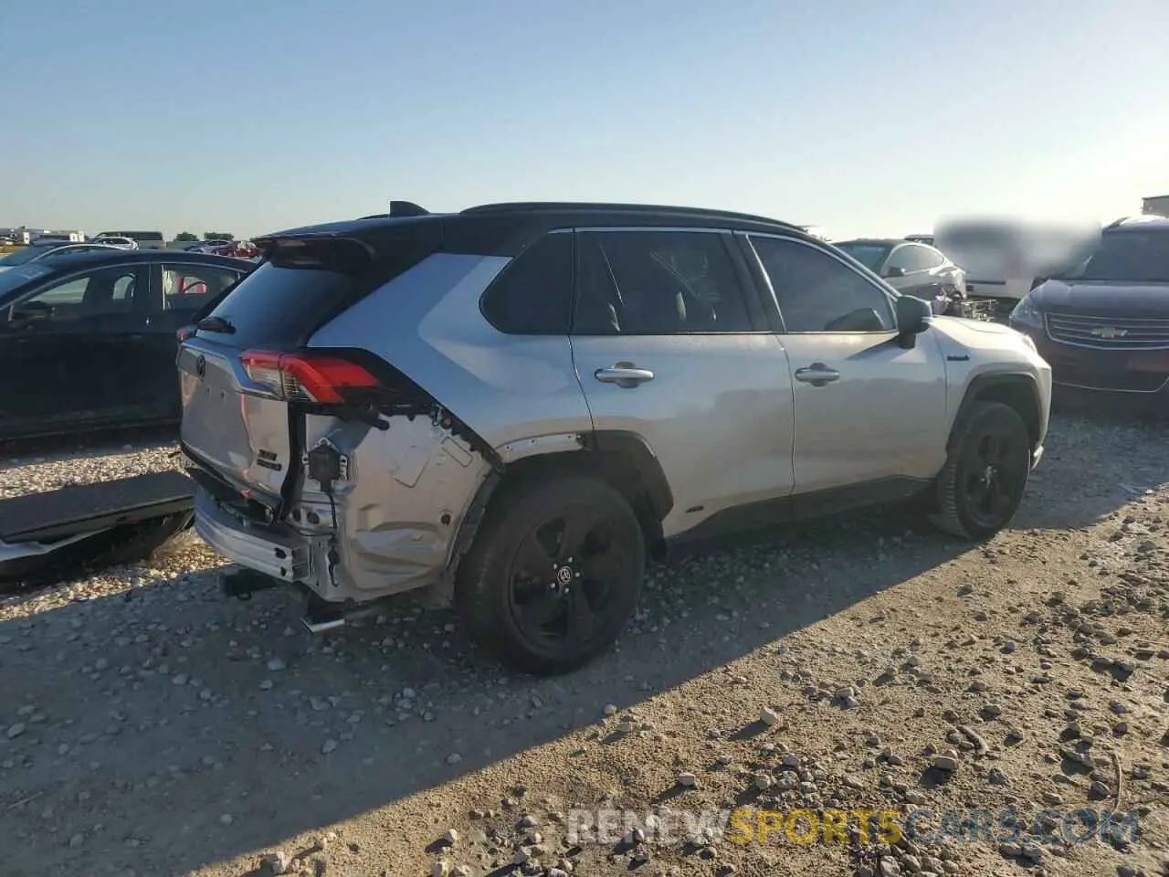 3 Photograph of a damaged car JTMEWRFV9LJ033203 TOYOTA RAV4 2020