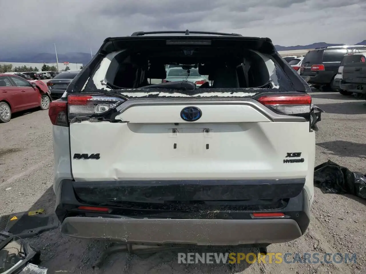 6 Photograph of a damaged car JTMEWRFVXLD528668 TOYOTA RAV4 2020