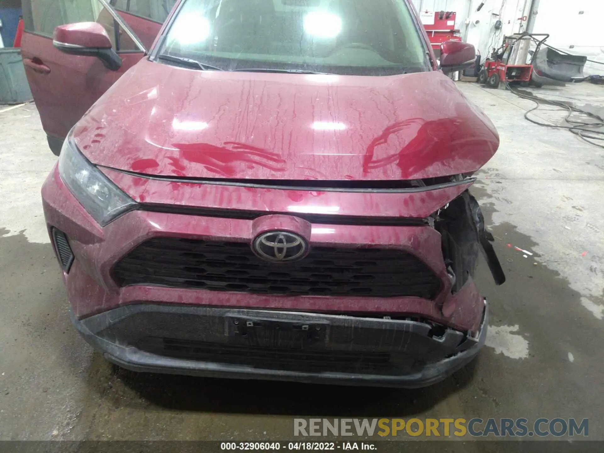 10 Photograph of a damaged car JTMG1RFV4LD055972 TOYOTA RAV4 2020