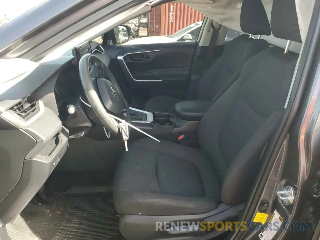 7 Фотография поврежденного автомобиля JTMH1RFV0LD047064 TOYOTA RAV4 2020