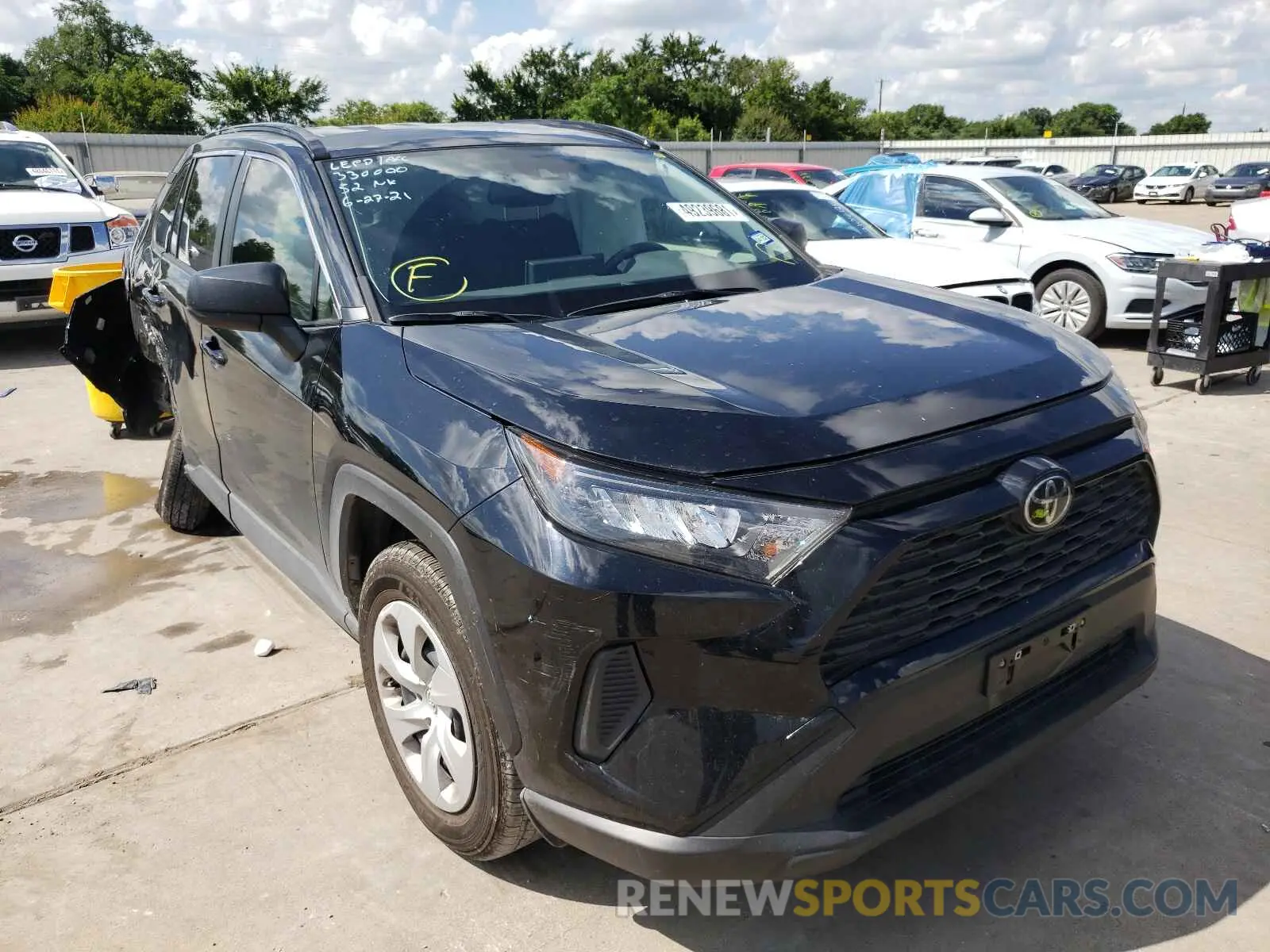 1 Photograph of a damaged car JTMH1RFV0LD053396 TOYOTA RAV4 2020