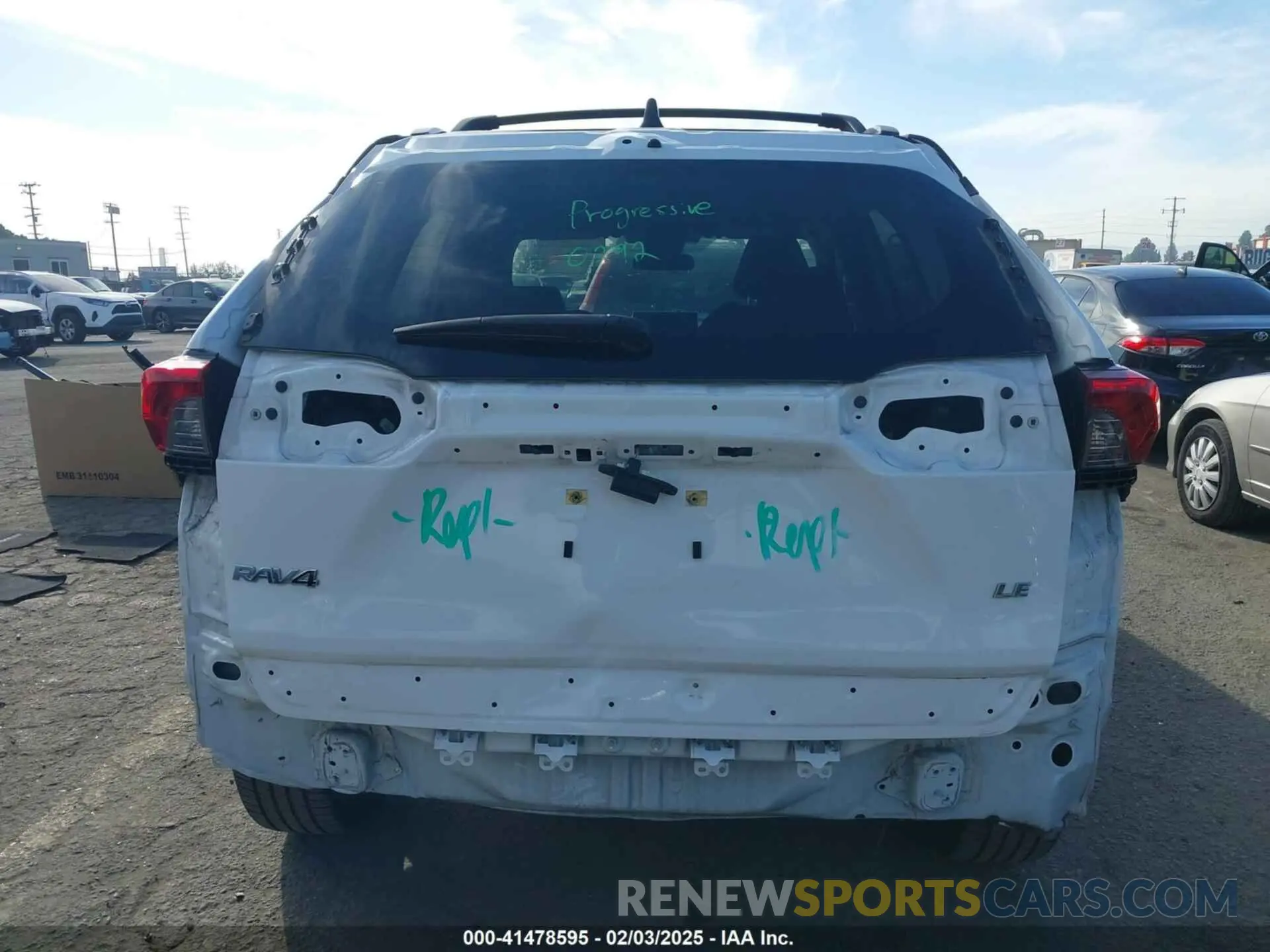 6 Photograph of a damaged car JTMH1RFV1LD048496 TOYOTA RAV4 2020