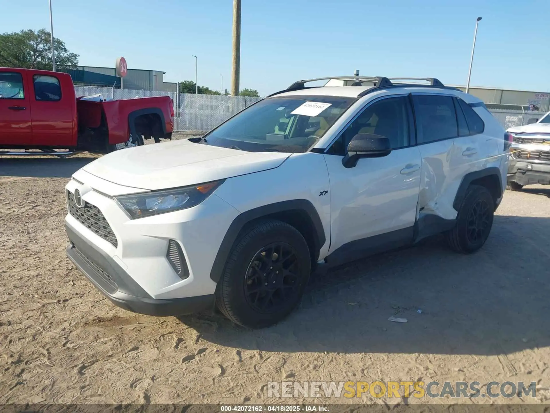 2 Photograph of a damaged car JTMH1RFV2LD051729 TOYOTA RAV4 2020