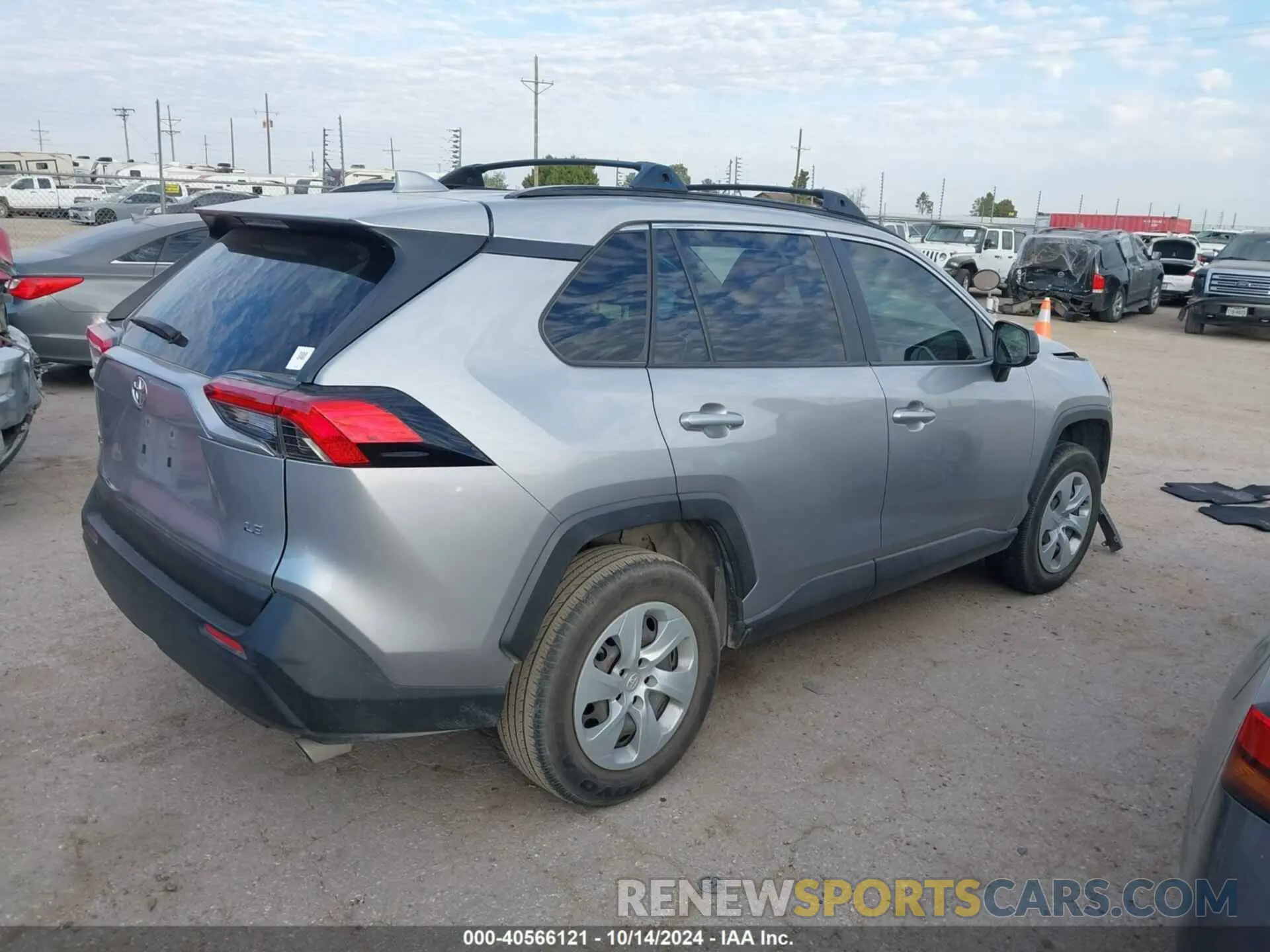 4 Photograph of a damaged car JTMH1RFV4LD044166 TOYOTA RAV4 2020