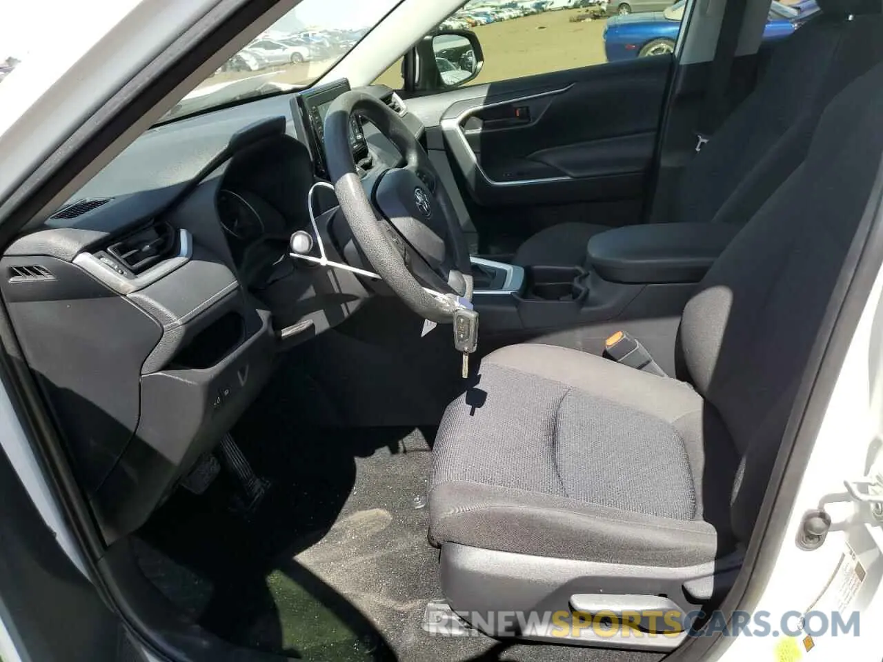 7 Photograph of a damaged car JTMH1RFV7LD050284 TOYOTA RAV4 2020