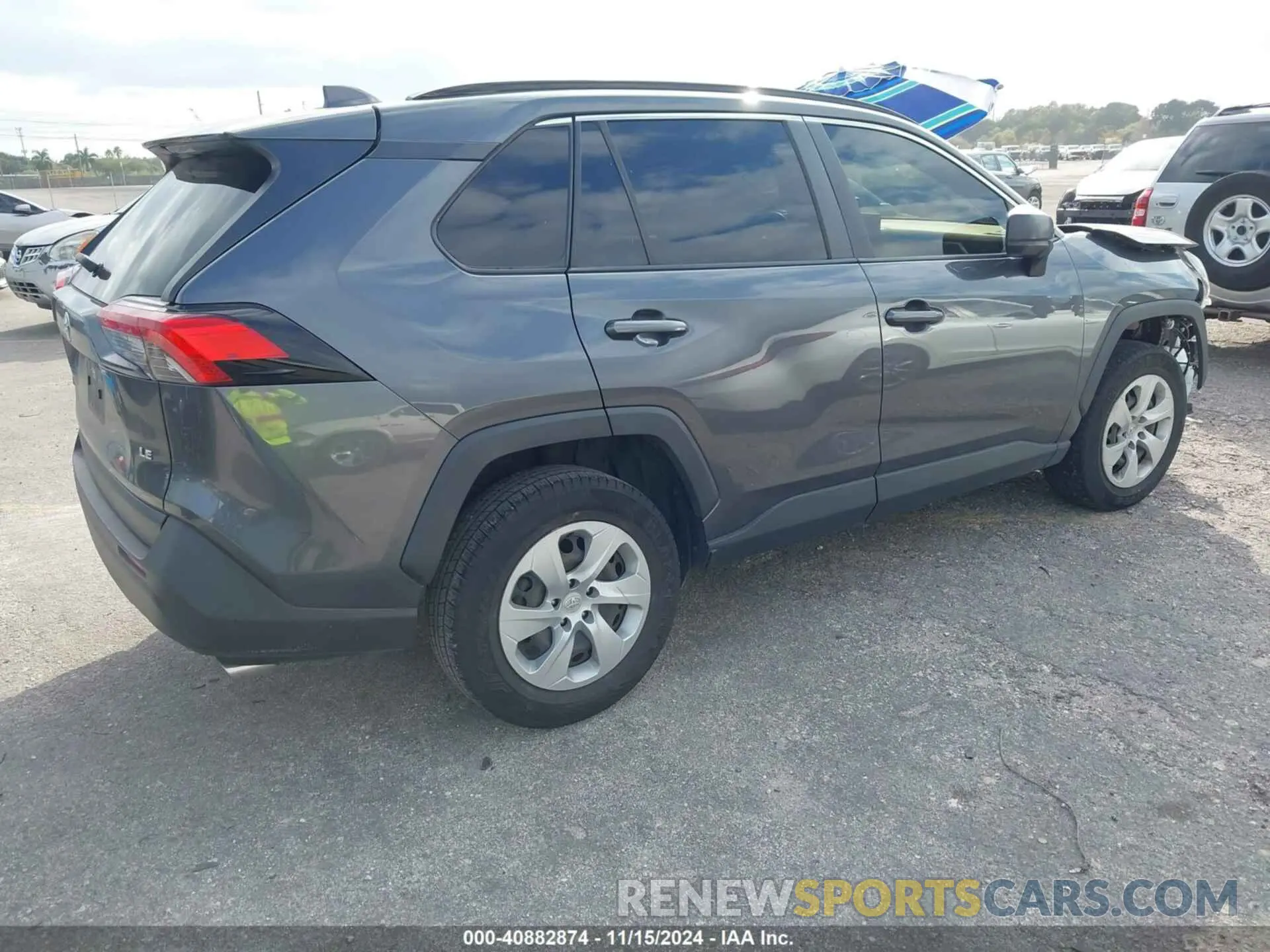 4 Photograph of a damaged car JTMH1RFV8LD047085 TOYOTA RAV4 2020