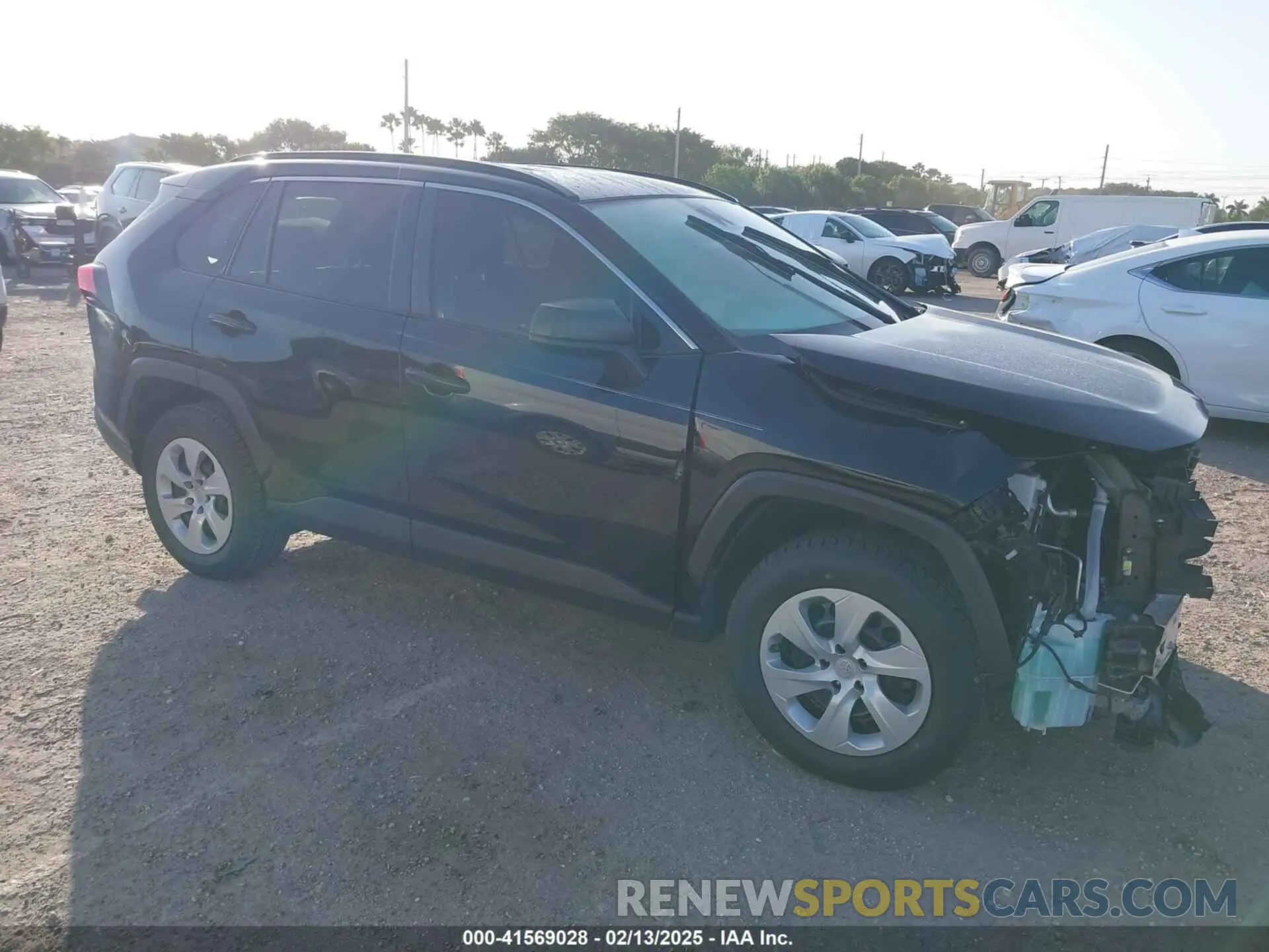 1 Photograph of a damaged car JTMH1RFV8LD059592 TOYOTA RAV4 2020