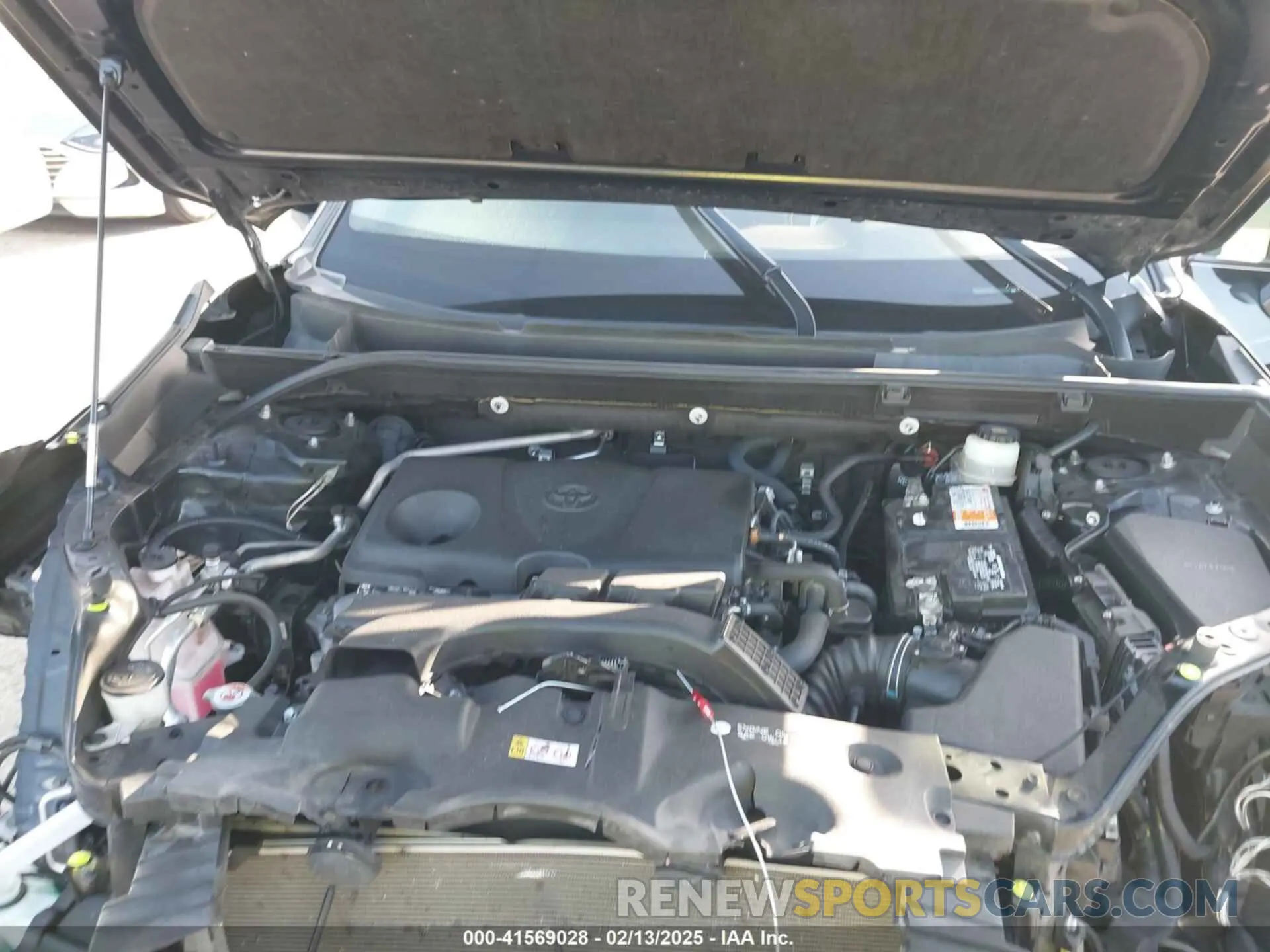 10 Photograph of a damaged car JTMH1RFV8LD059592 TOYOTA RAV4 2020