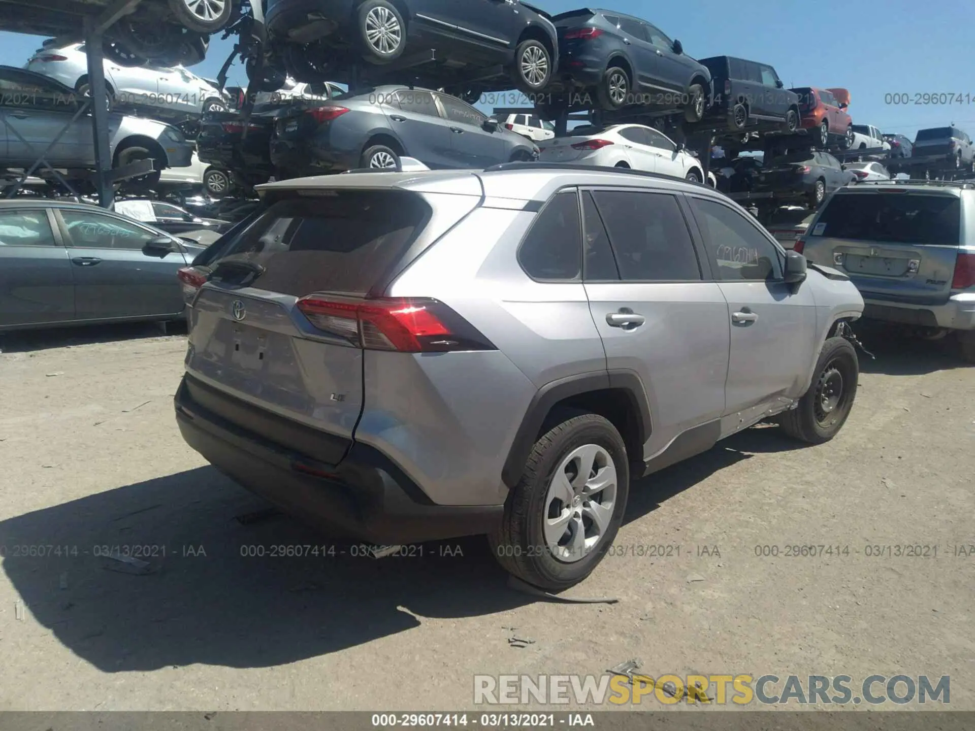 4 Photograph of a damaged car JTMH1RFV9LD045894 TOYOTA RAV4 2020