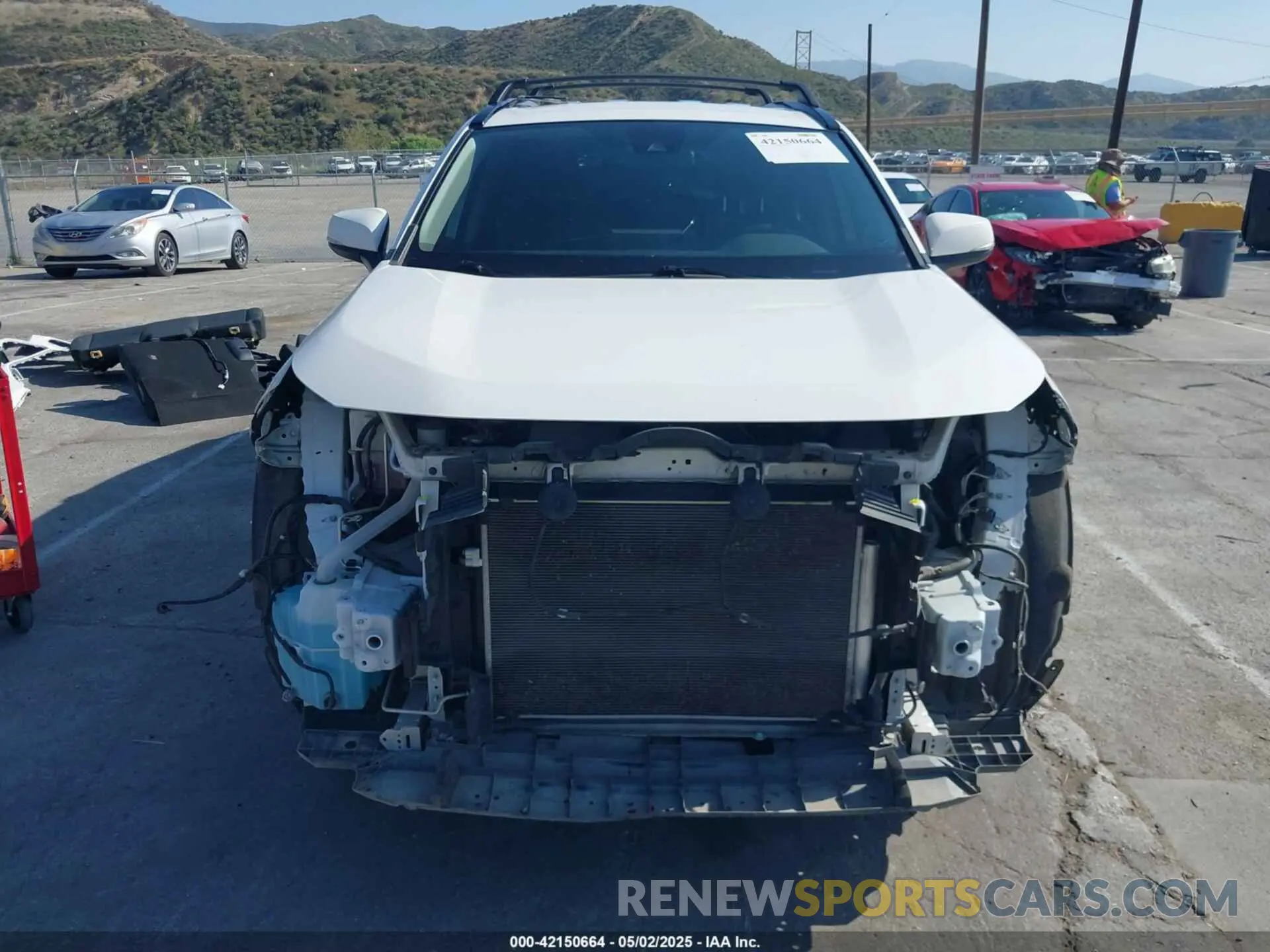 12 Photograph of a damaged car JTMK1RFV0LD060130 TOYOTA RAV4 2020