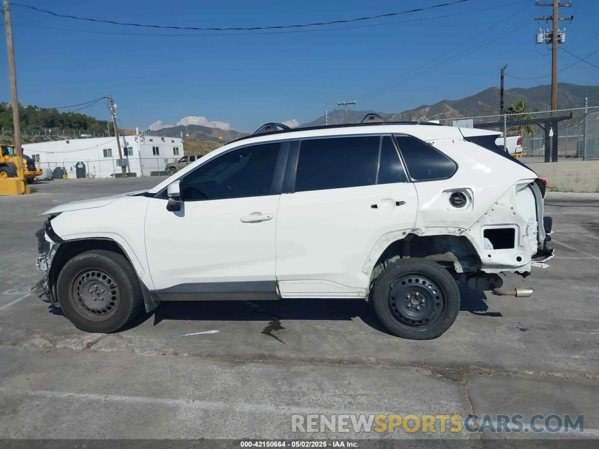 14 Photograph of a damaged car JTMK1RFV0LD060130 TOYOTA RAV4 2020
