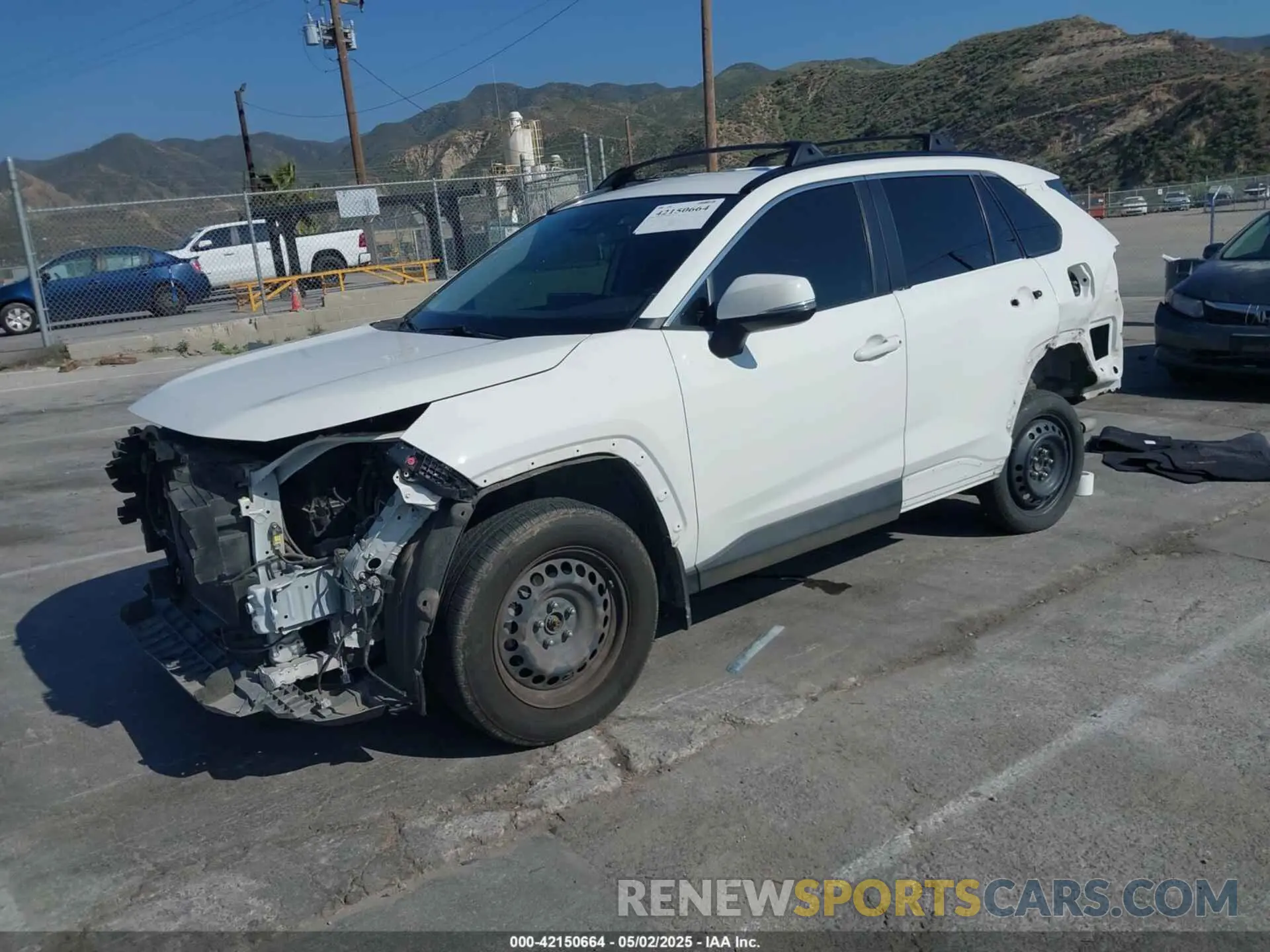 2 Photograph of a damaged car JTMK1RFV0LD060130 TOYOTA RAV4 2020