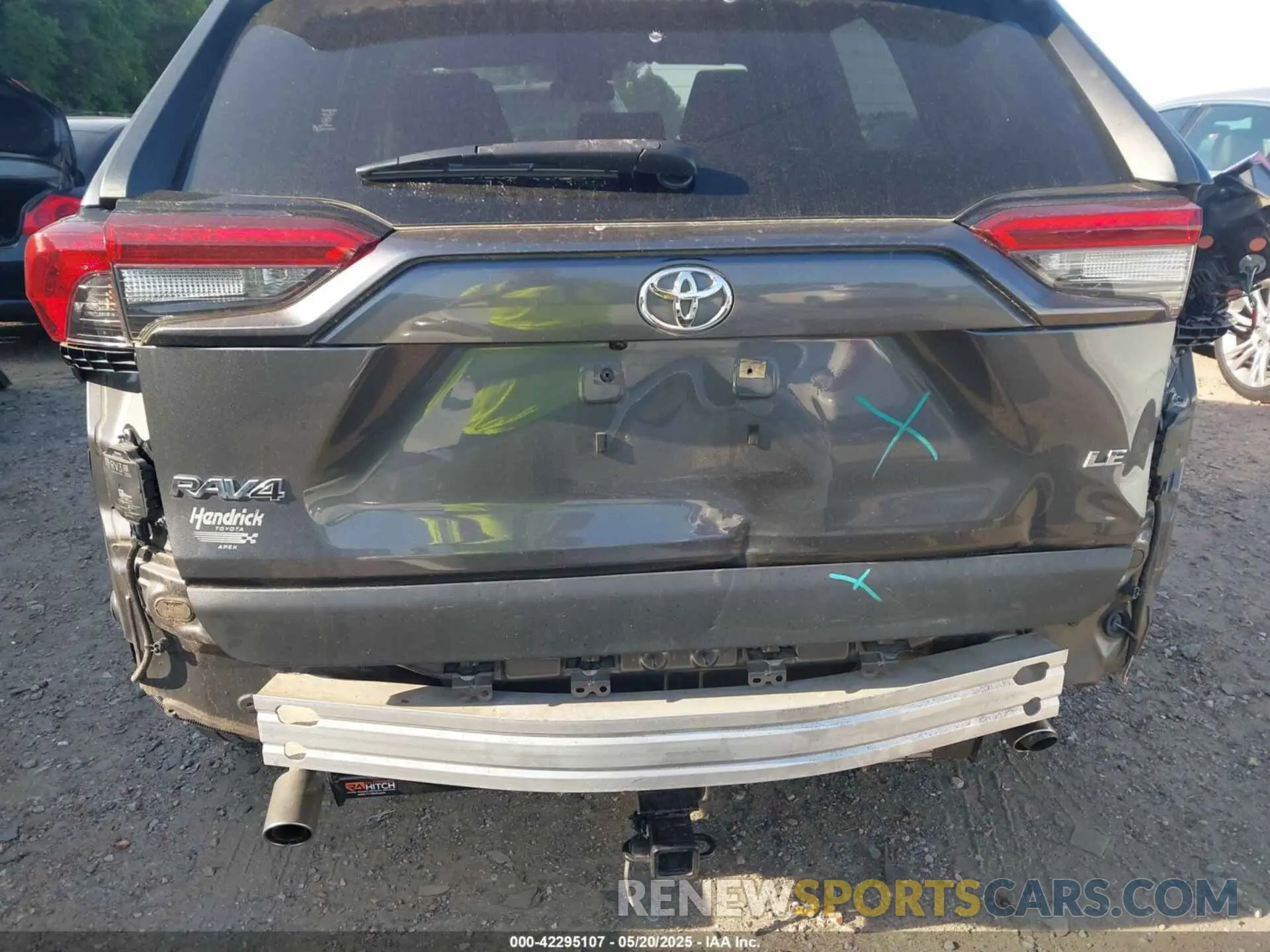 19 Photograph of a damaged car JTMK1RFV3LD053513 TOYOTA RAV4 2020