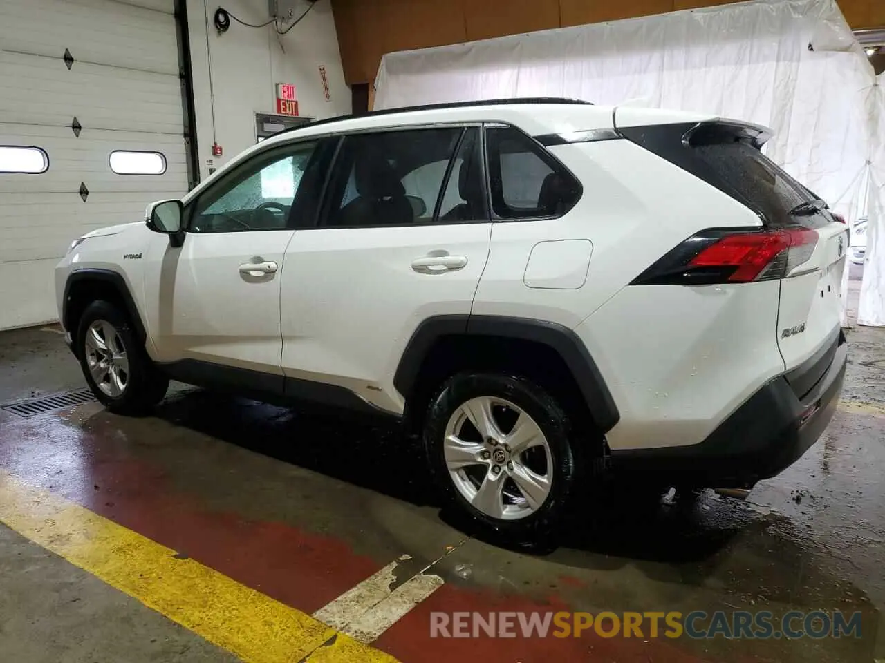 2 Photograph of a damaged car JTMM6RFV2LD003499 TOYOTA RAV4 2020