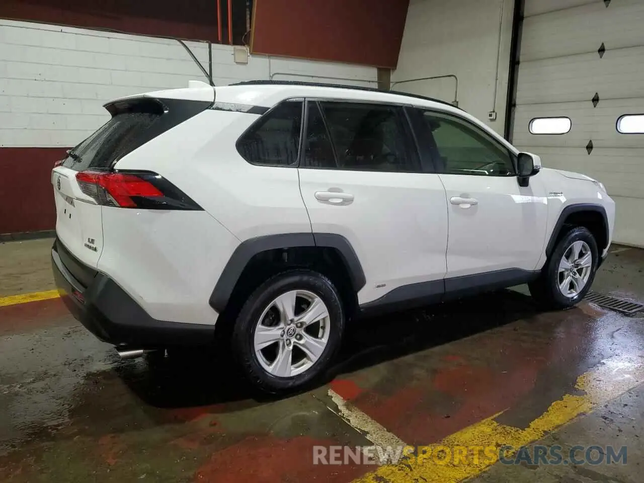 3 Photograph of a damaged car JTMM6RFV2LD003499 TOYOTA RAV4 2020