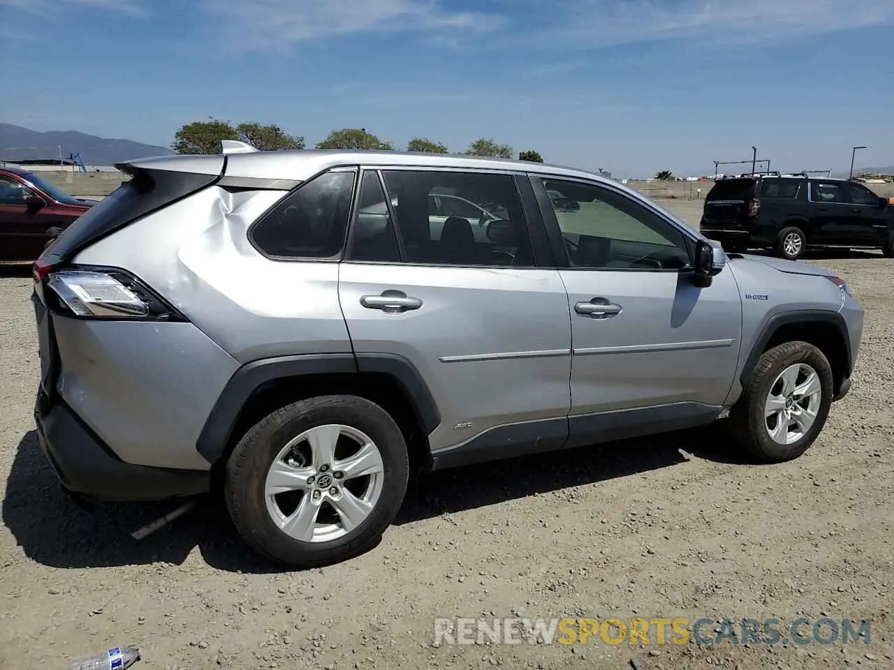 3 Photograph of a damaged car JTMM6RFV7LD001862 TOYOTA RAV4 2020
