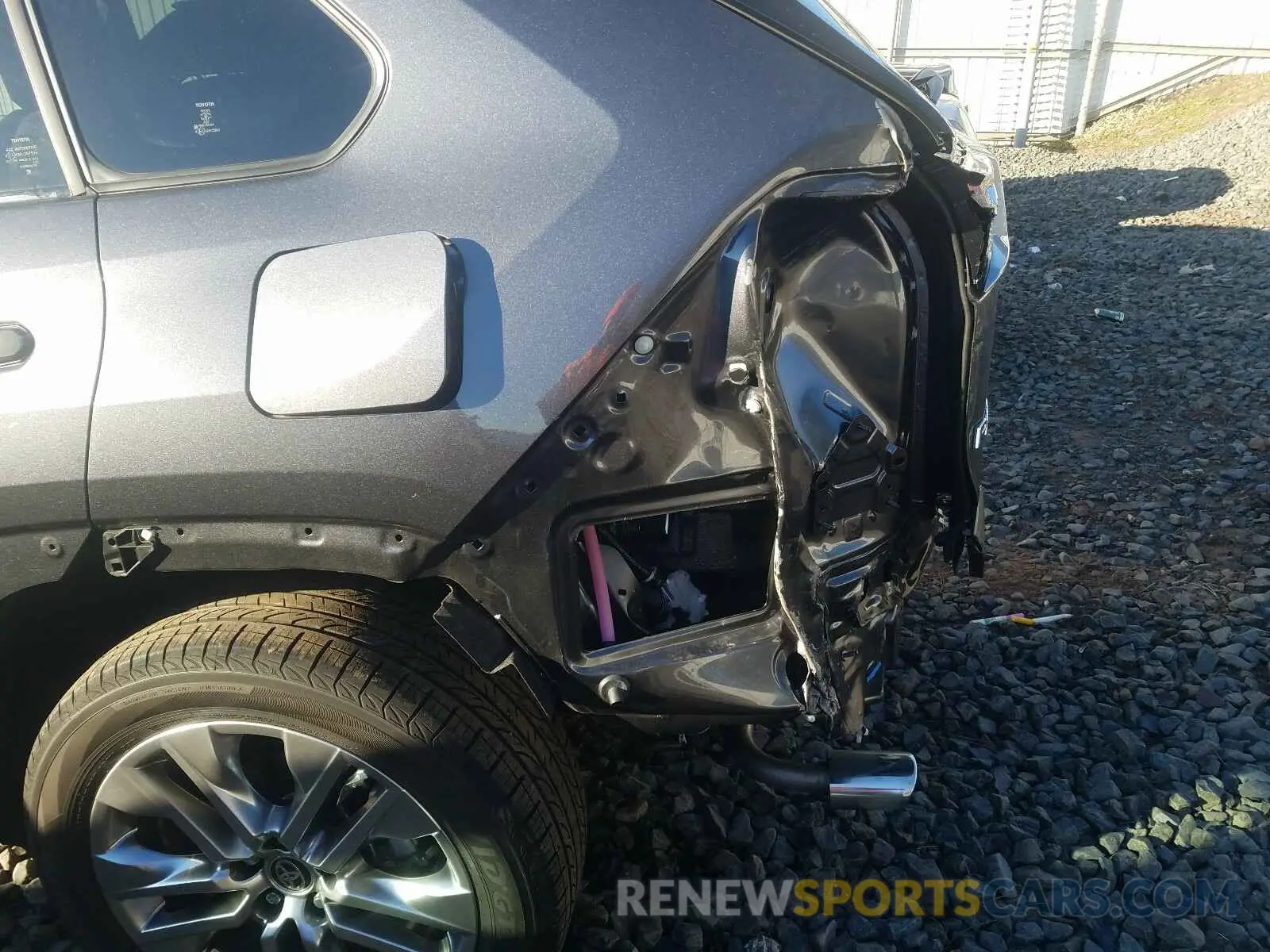 9 Photograph of a damaged car JTMN1RFV1LD054589 TOYOTA RAV4 2020