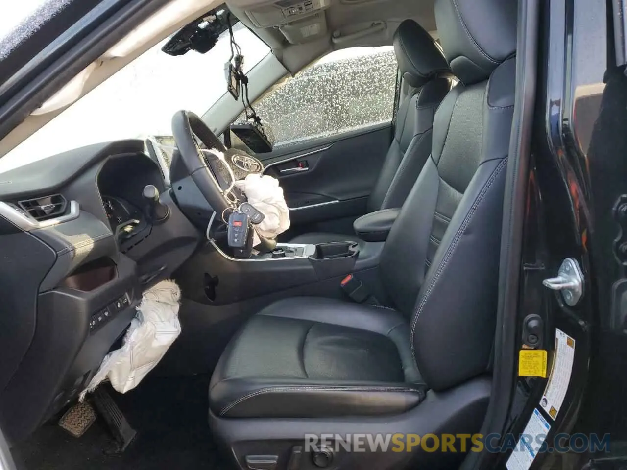 7 Фотография поврежденного автомобиля JTMN1RFV1LJ037244 TOYOTA RAV4 2020