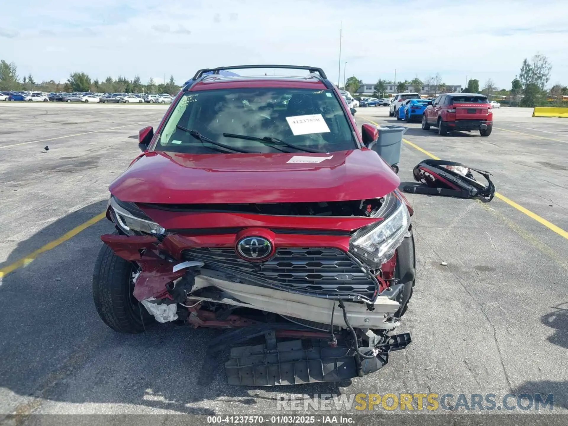 11 Photograph of a damaged car JTMN1RFV5LD066390 TOYOTA RAV4 2020