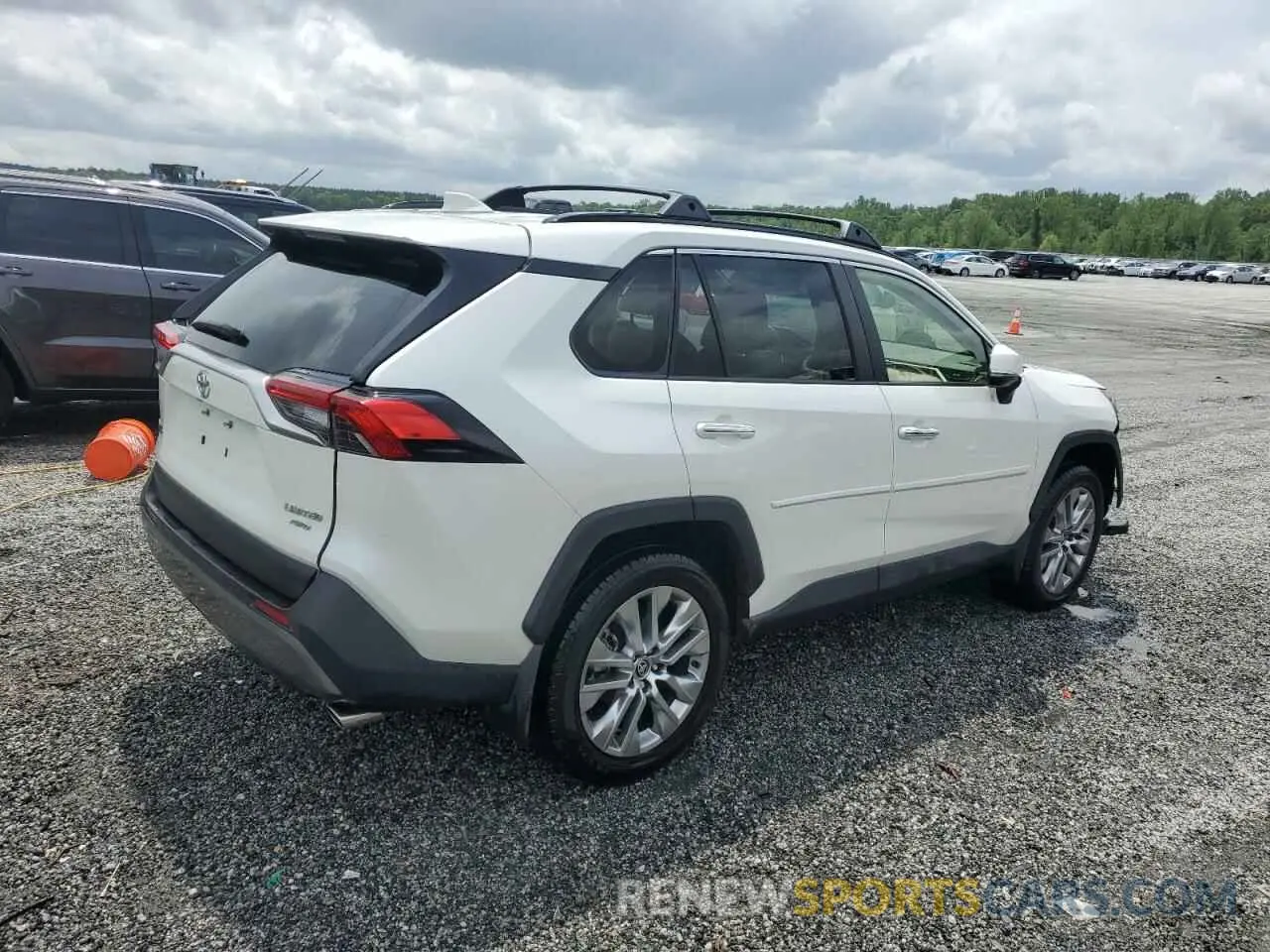 3 Фотография поврежденного автомобиля JTMN1RFV8LD527887 TOYOTA RAV4 2020